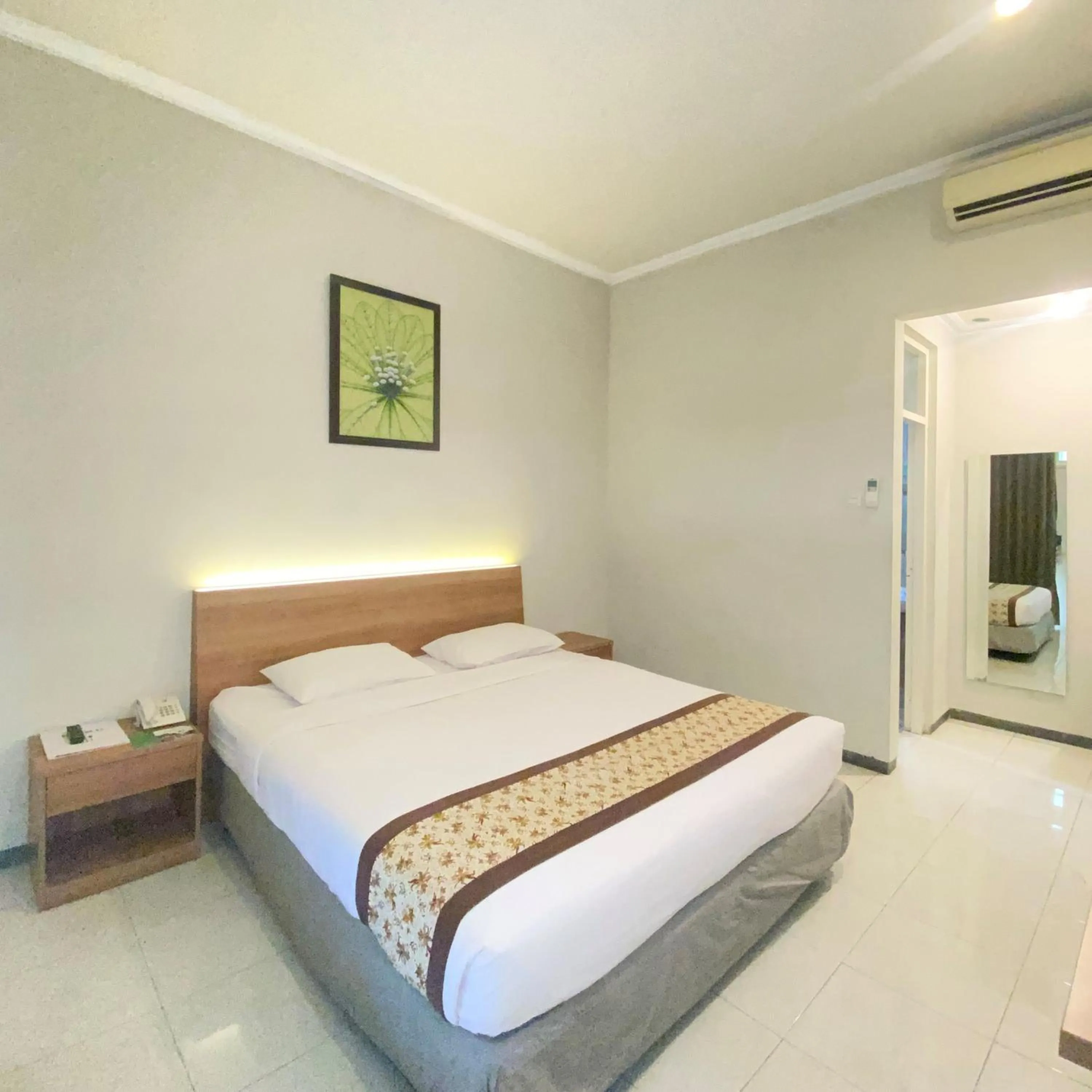 TV and multimedia in Riverstone Hotel & Cottage