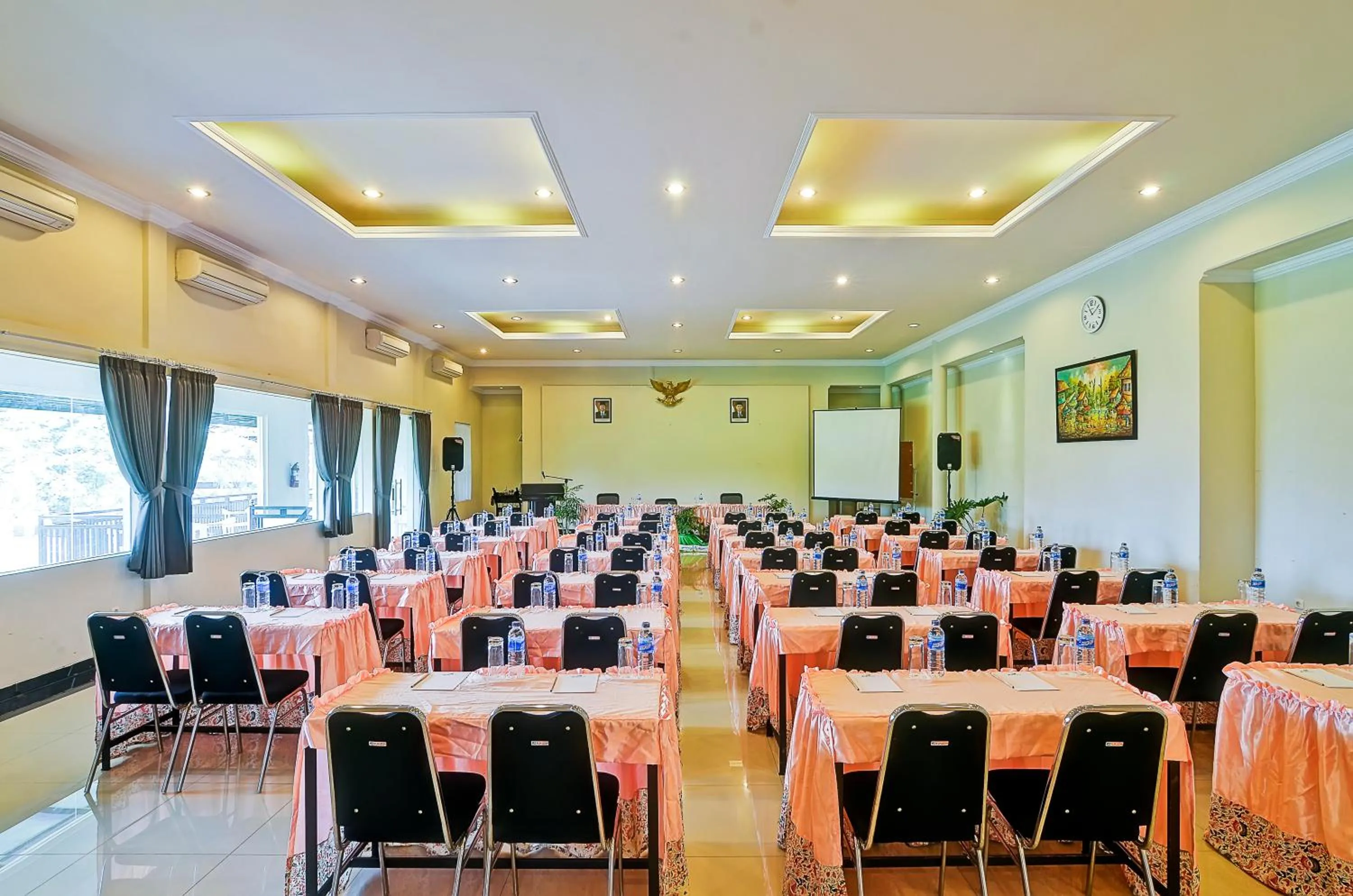 Meeting/conference room in Riverstone Hotel & Cottage