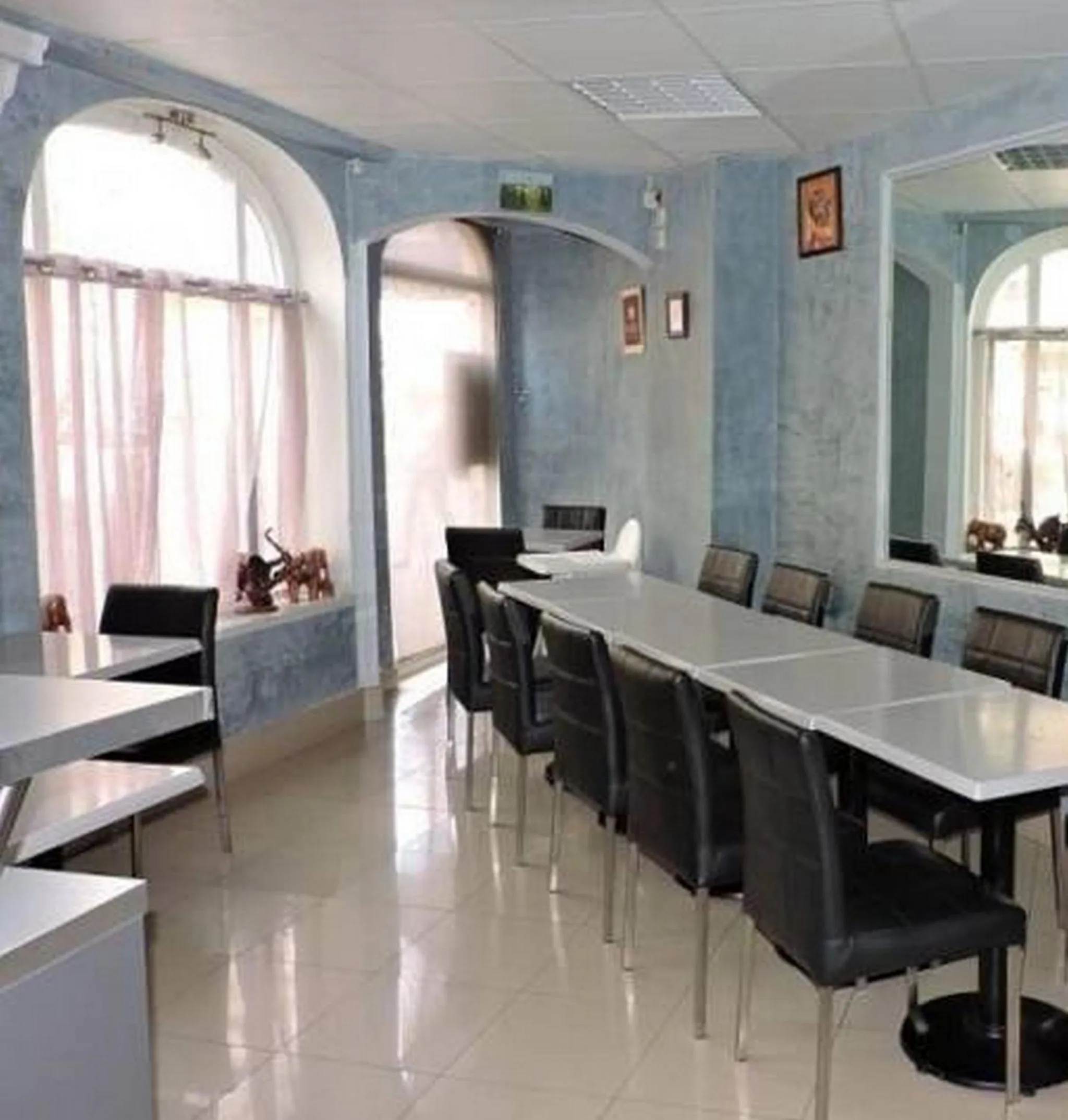 Area and facilities in Hotel Montana Paris Lafayette