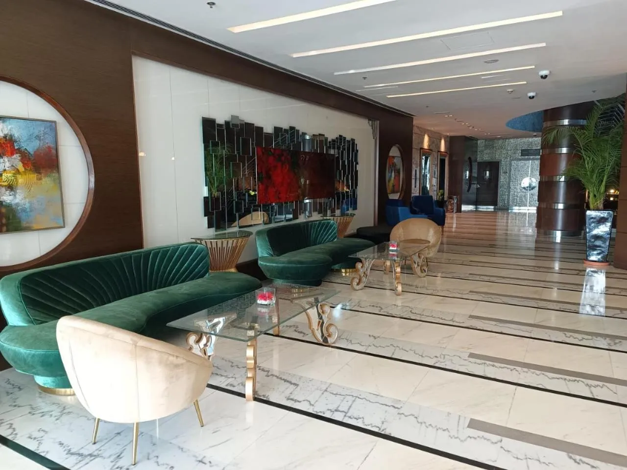 Lobby or reception in Montreal Barsha Hotel