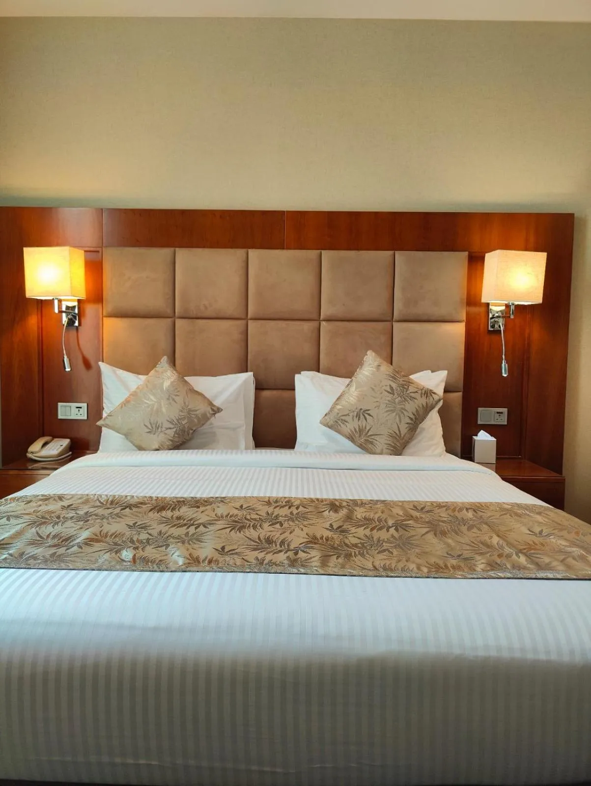 Bed in Montreal Barsha Hotel