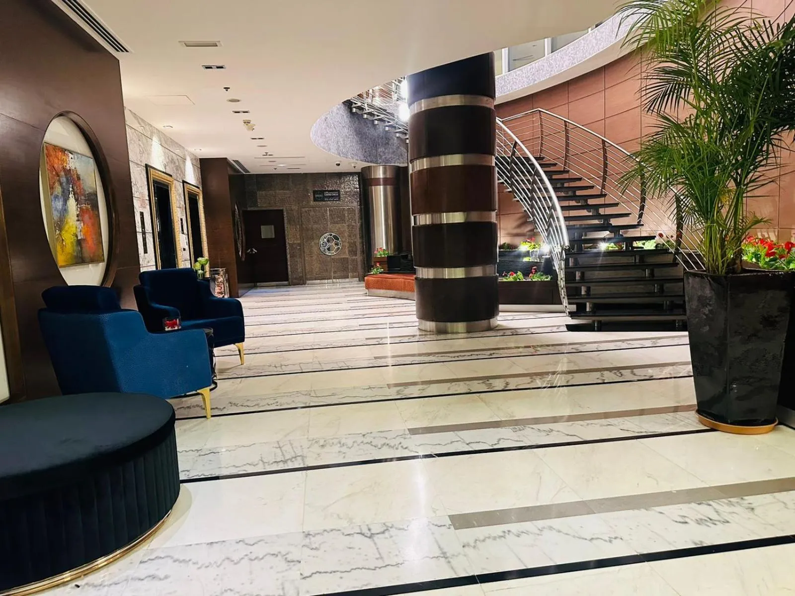 Lobby or reception in Montreal Barsha Hotel