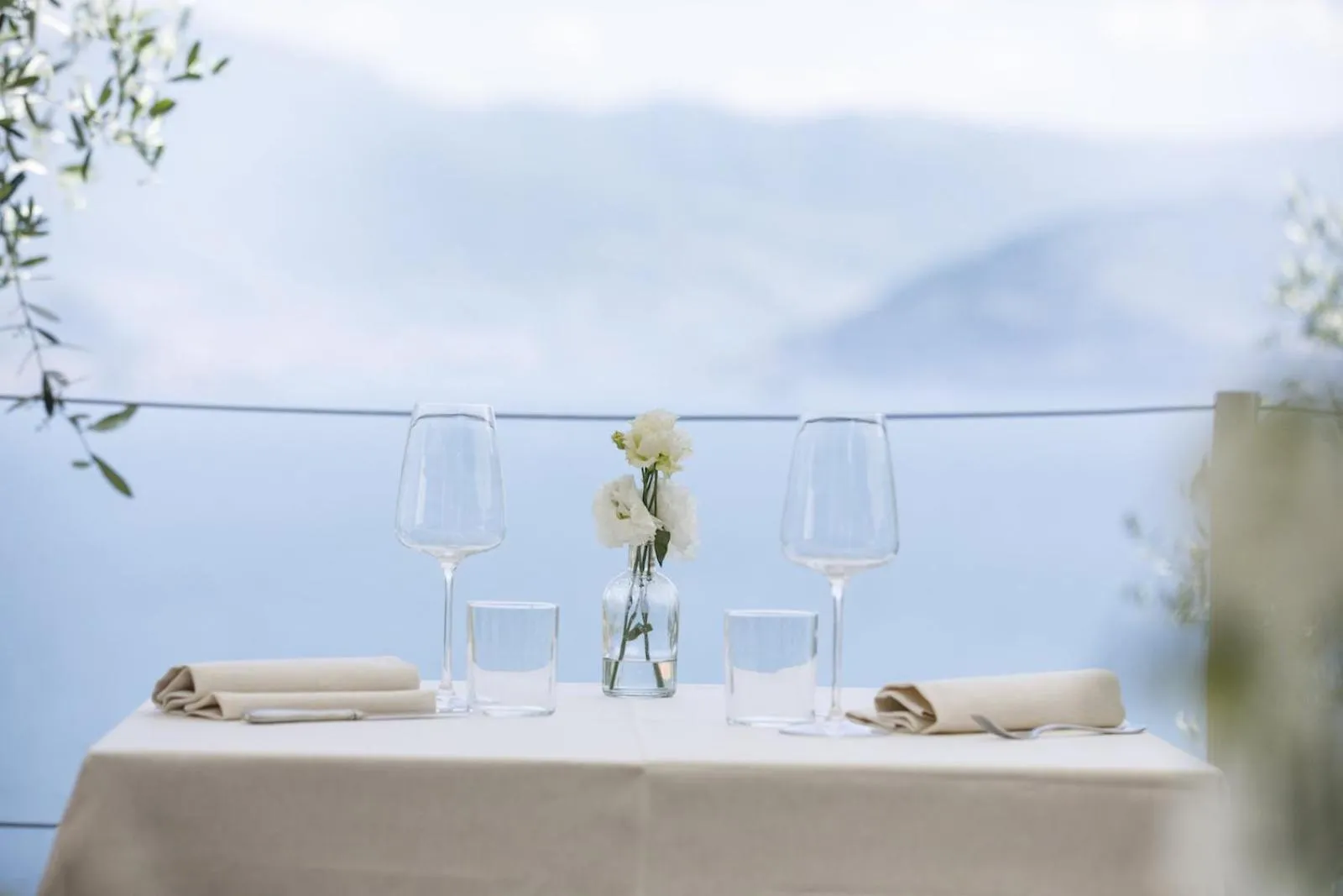 Restaurant/places to eat in Hotel Miranda