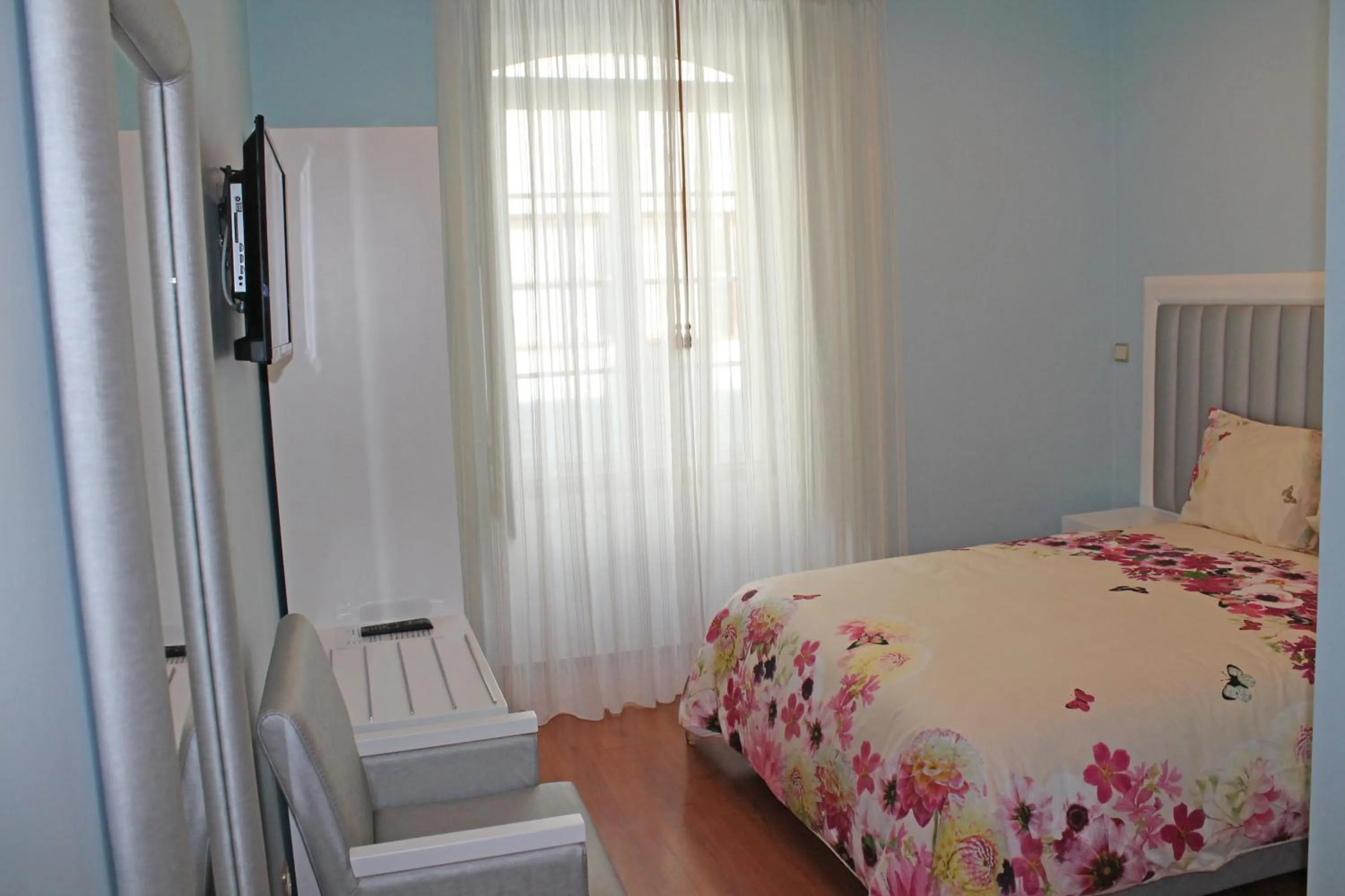 Bedroom, Bed in Grande Oceano Guest House