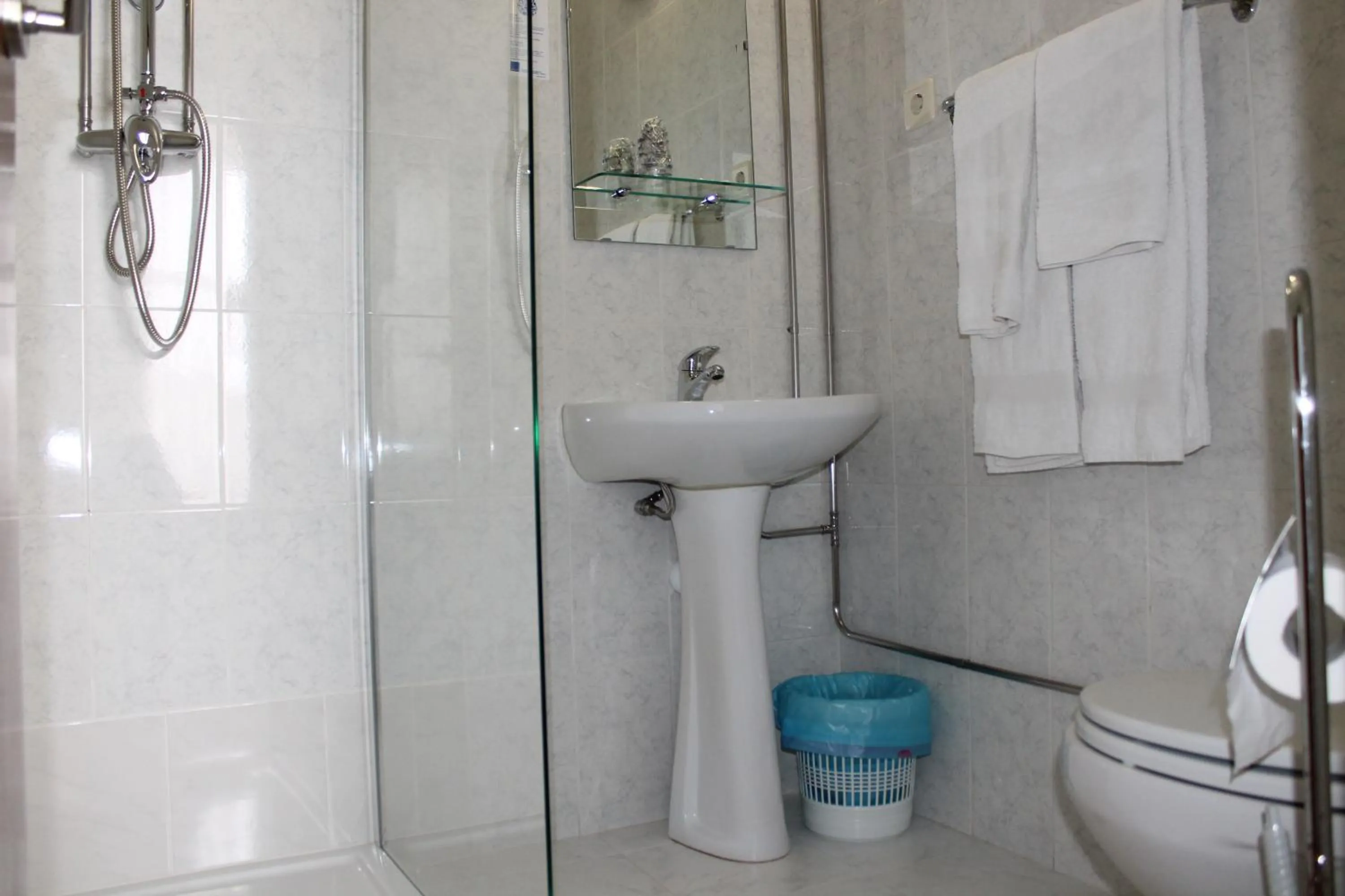 Bathroom in Grande Oceano Guest House