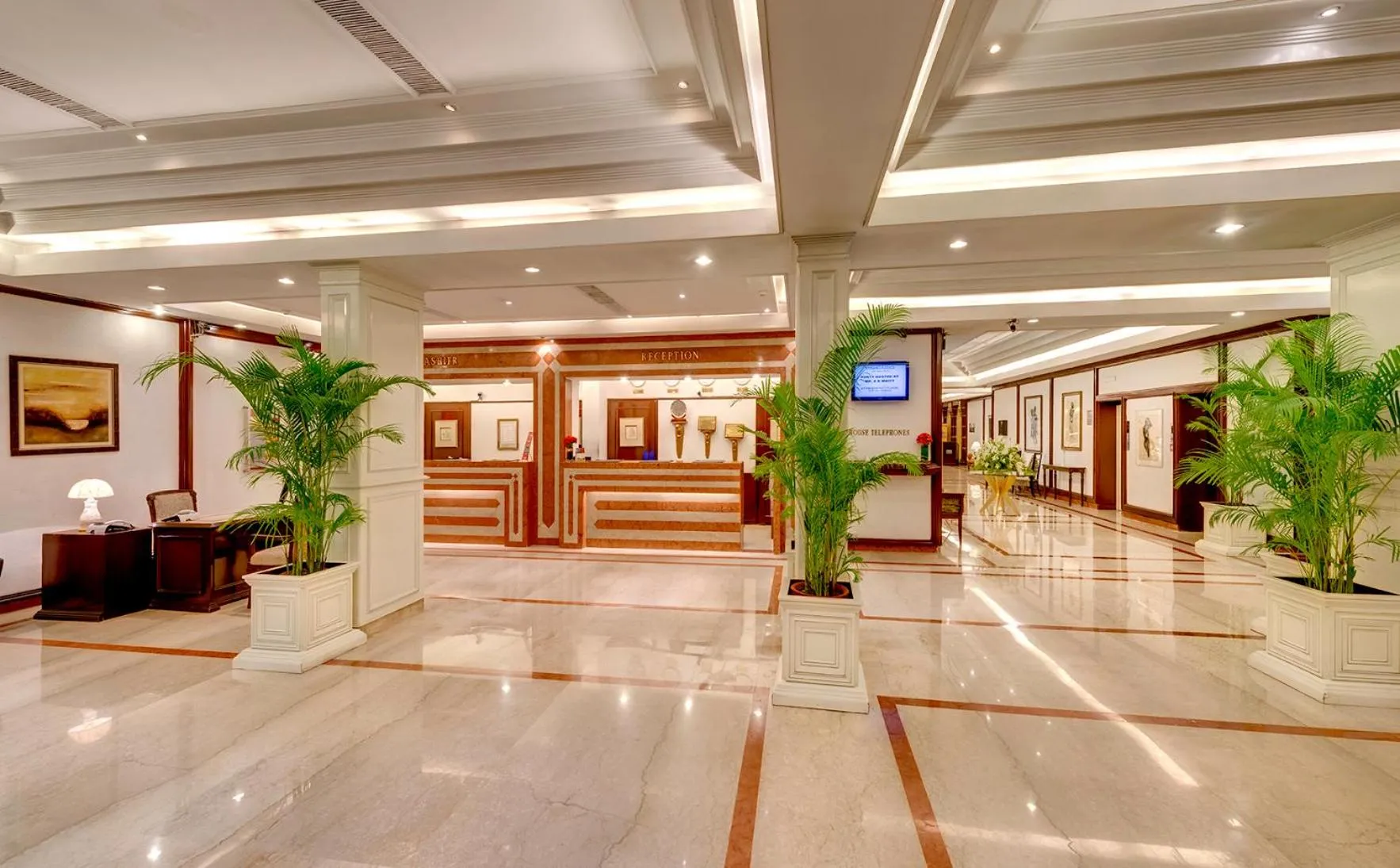 Lobby or reception in Hotel Hindusthan International, Kolkata