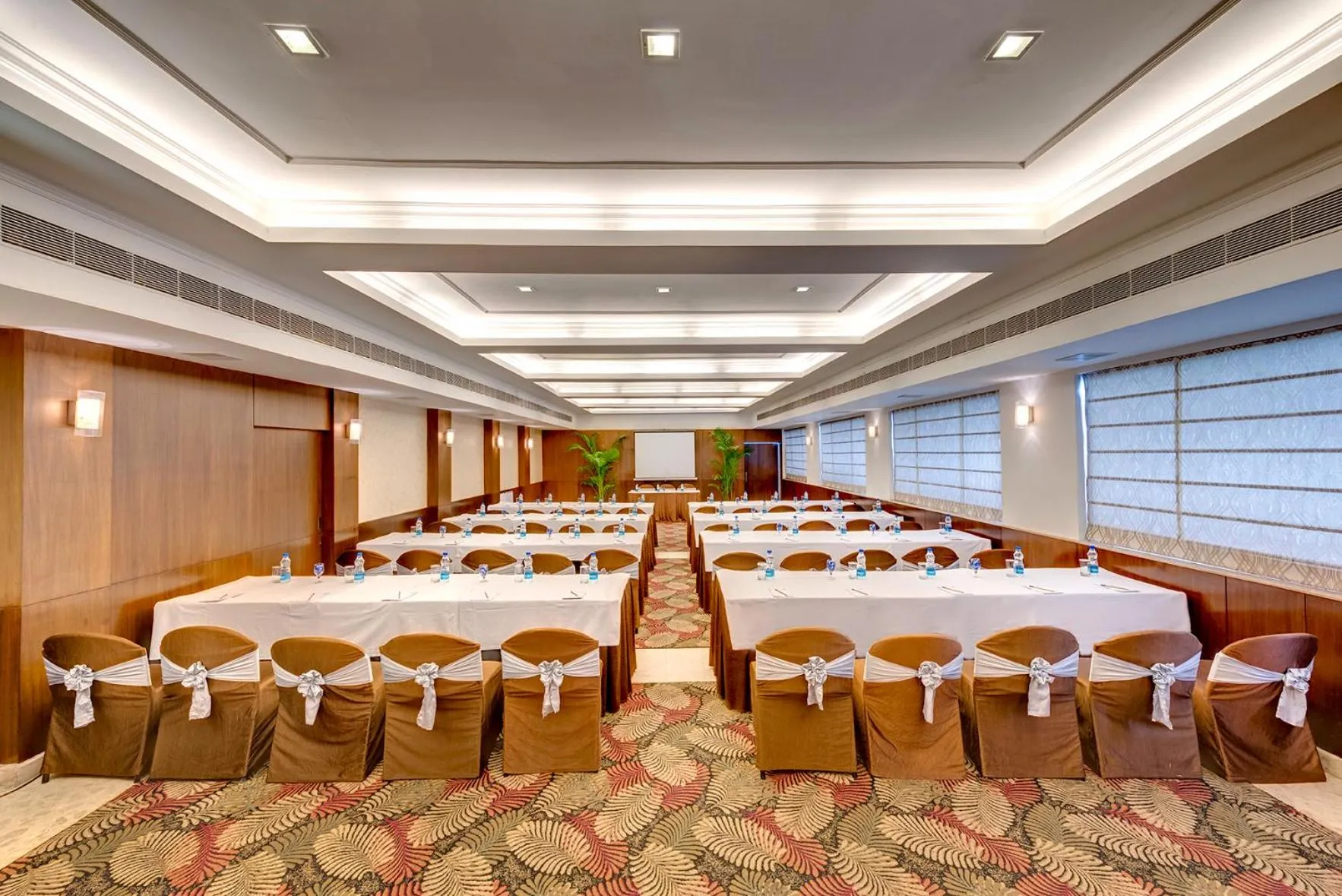 Business facilities in Hotel Hindusthan International, Kolkata