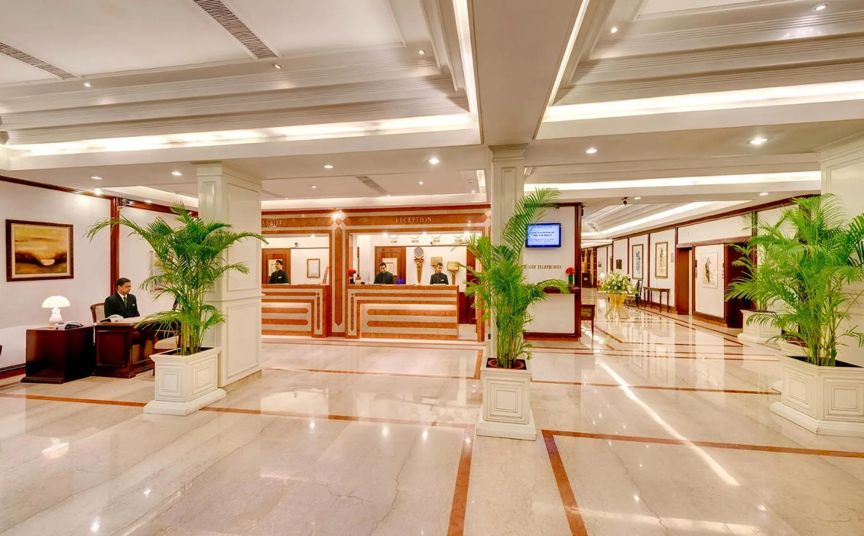Lobby or reception in Hotel Hindusthan International, Kolkata