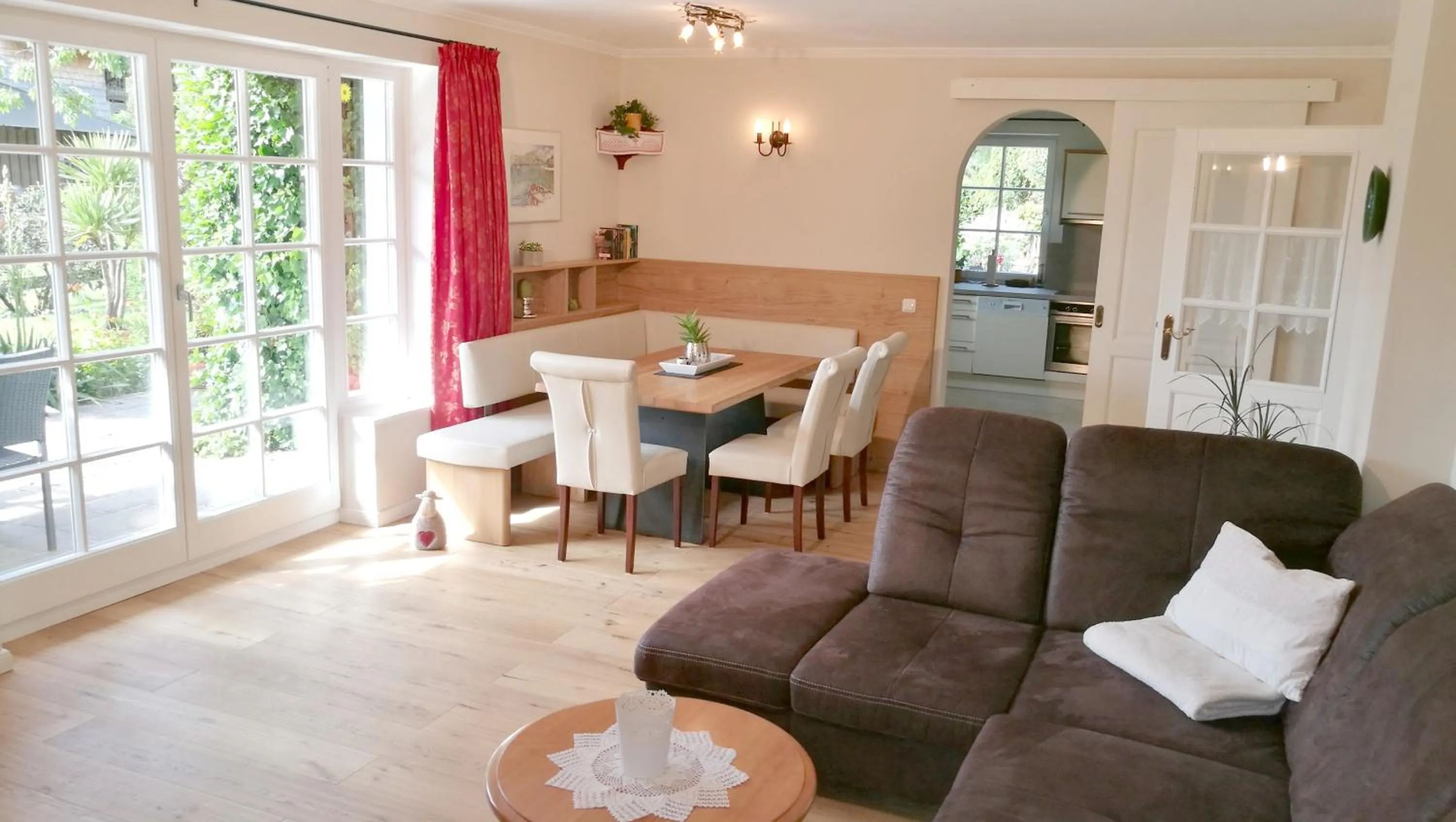 Photo of the whole room in Landhaus Leitner am Wolfgangsee