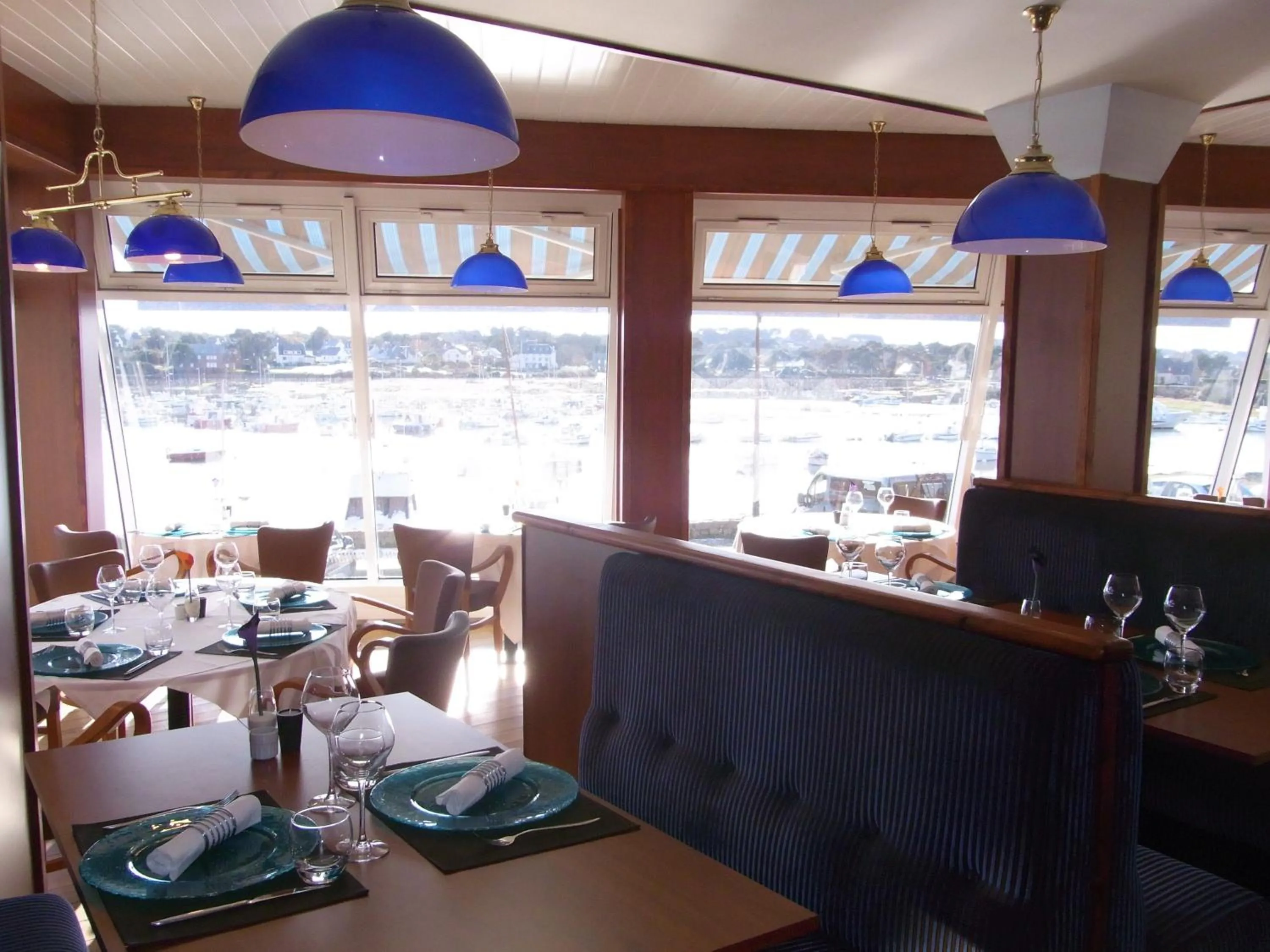 Restaurant/places to eat in Hôtel des Rochers