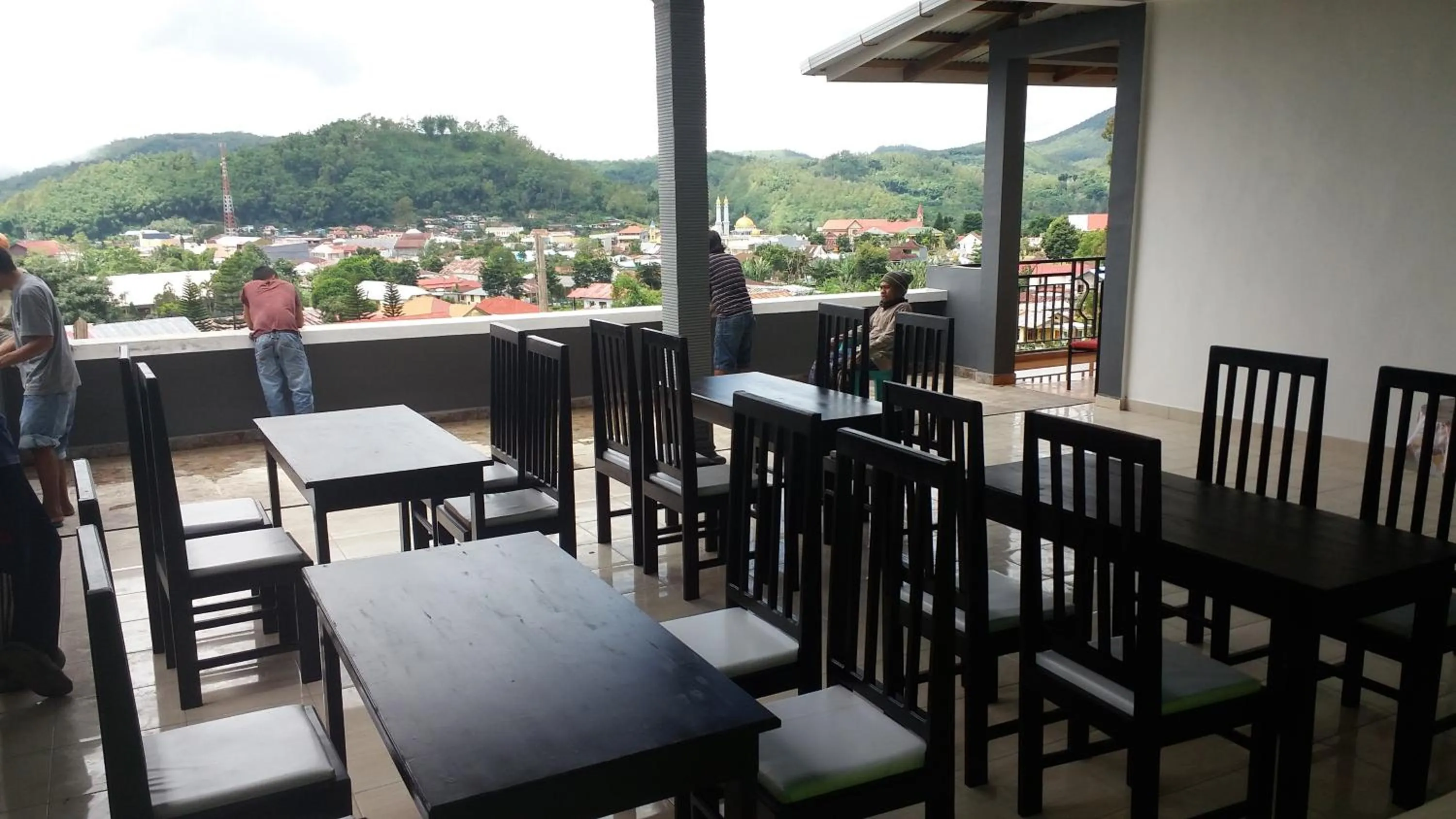 Restaurant/places to eat in Bajawa-Roo Hotel