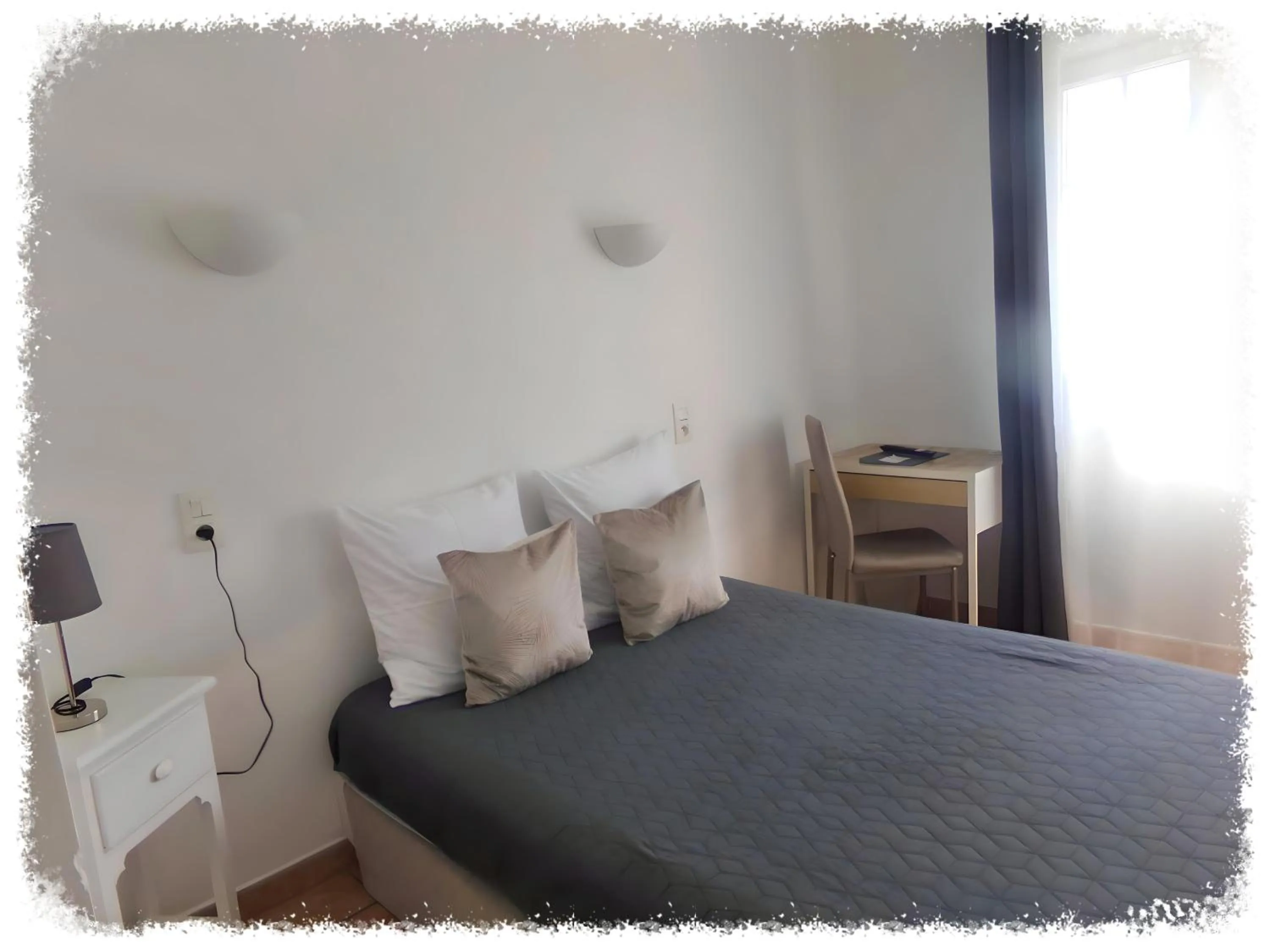 Bedroom, Bed in Hotel Du Lac