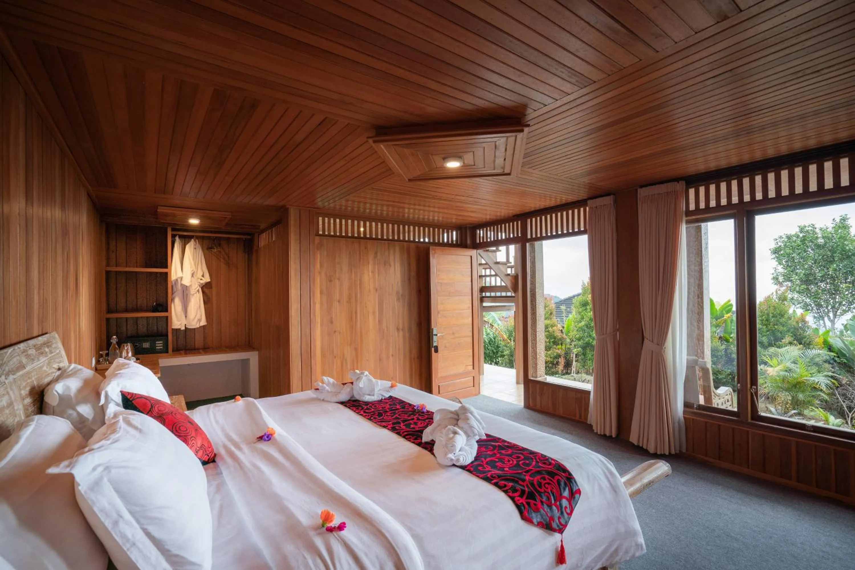 Bed in Munduk Menir Villas