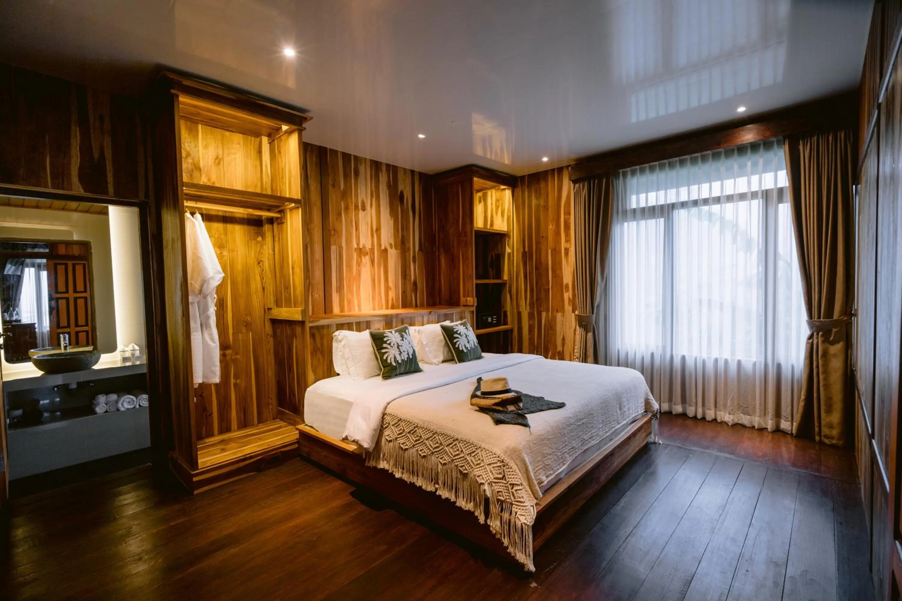 Bed in Munduk Menir Villas