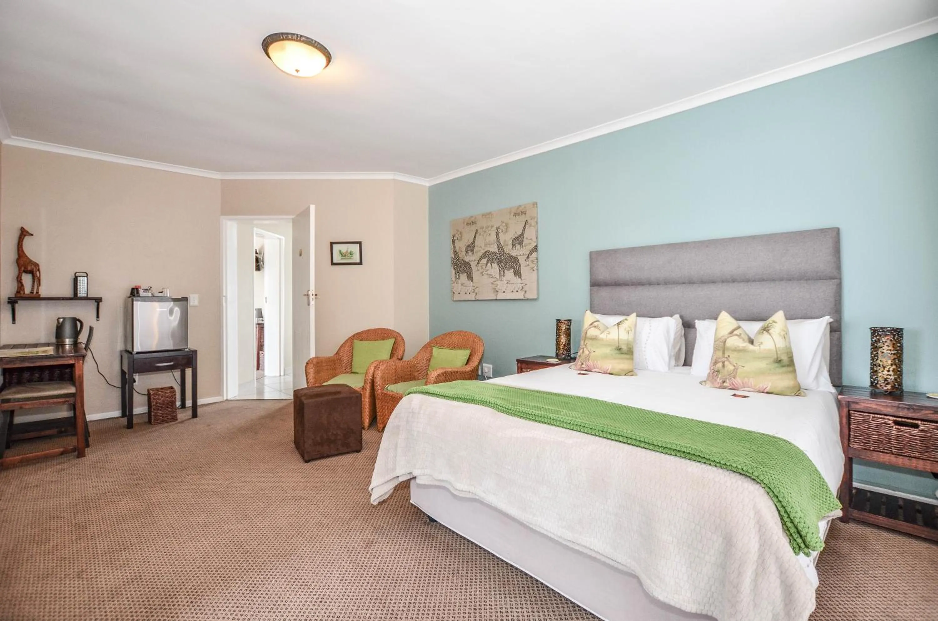 Photo of the whole room, Bed in Atlantic Breeze