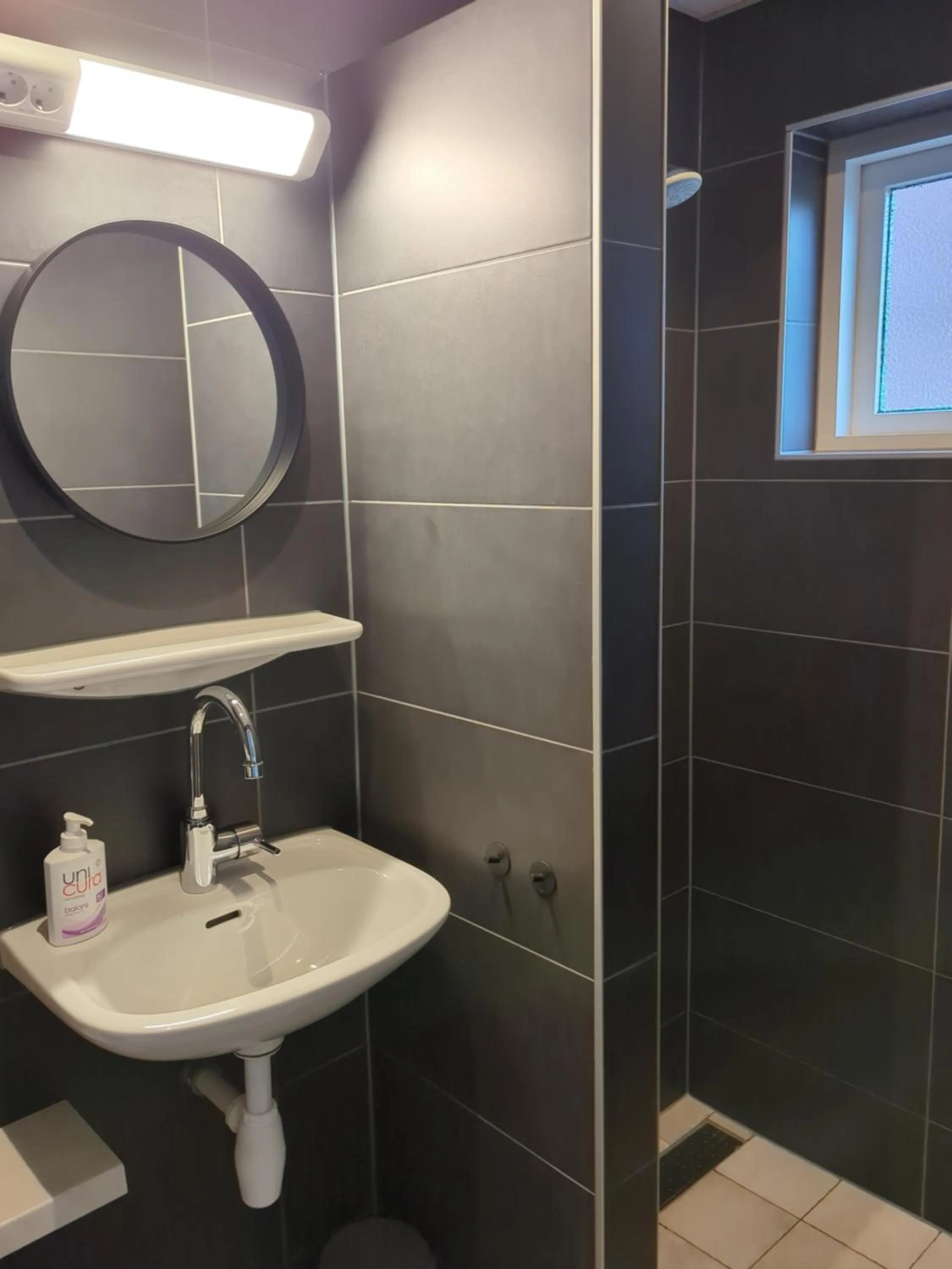 Twin Room - single occupancy in Ouddorp Connection Guesthouse - Ouddorp