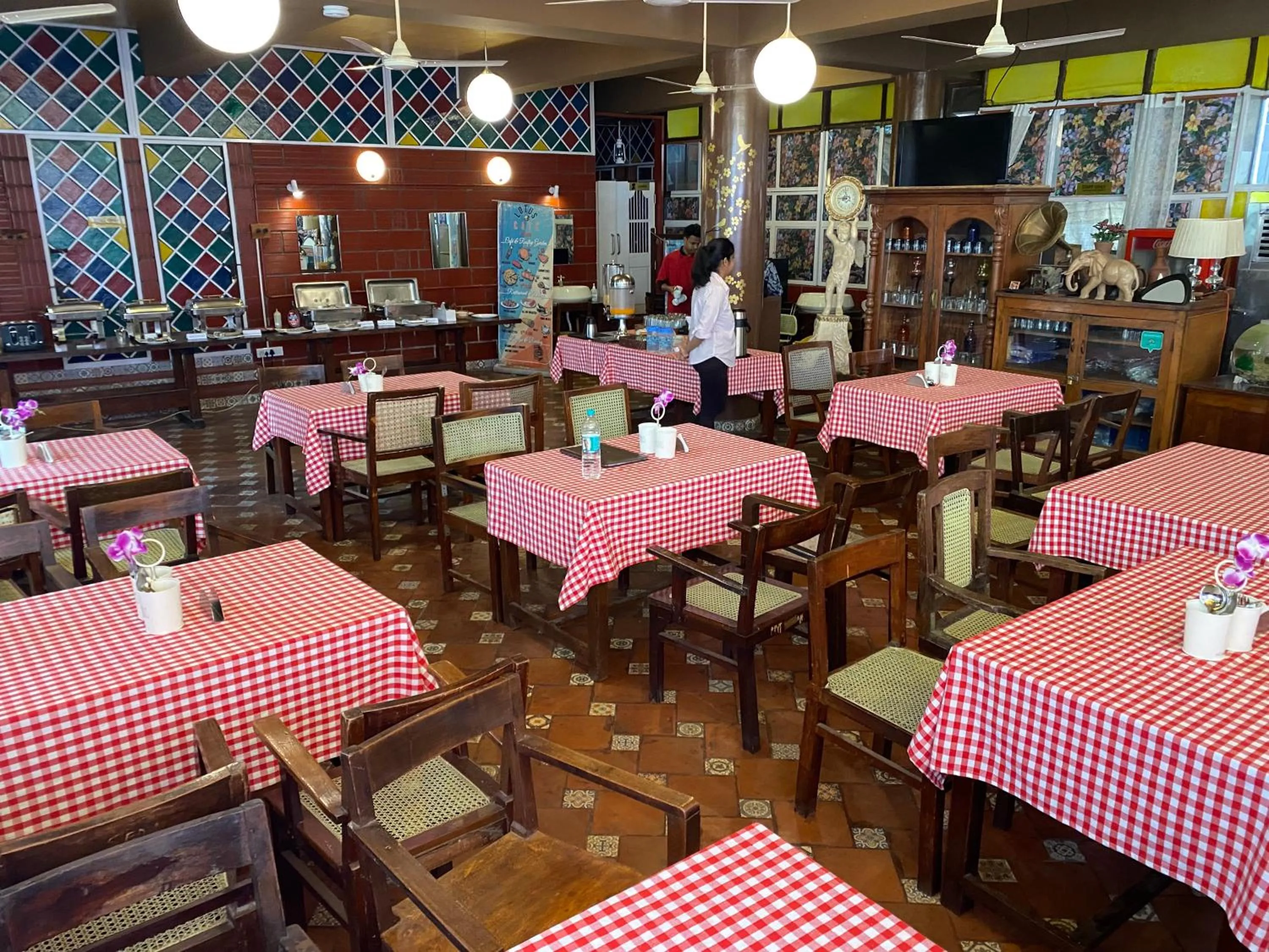 Restaurant/places to eat in Golden Lotus Bangalore Boutique Suites