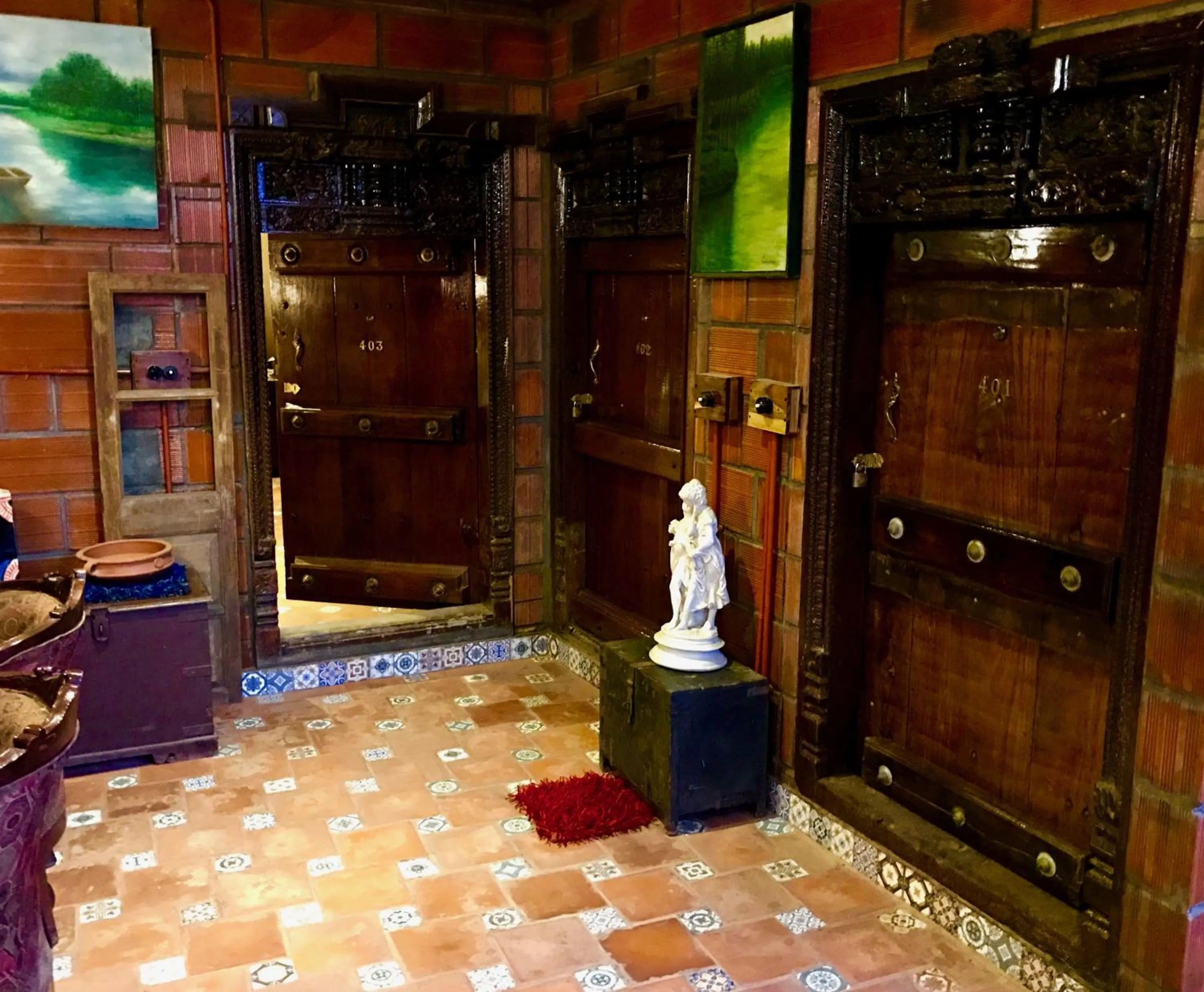 Decorative detail in Golden Lotus Bangalore Boutique Suites