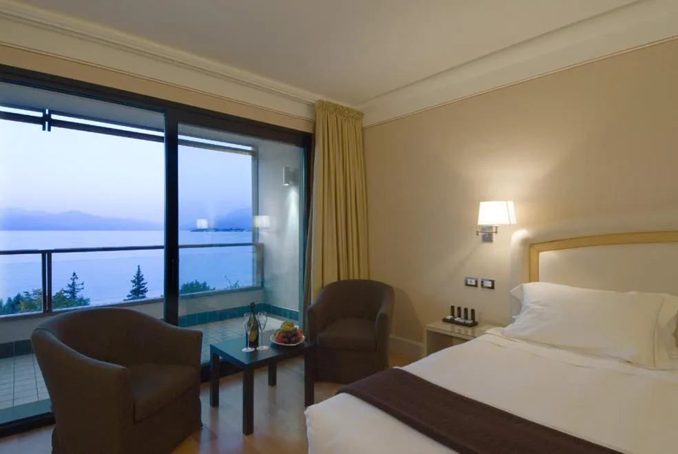 View (from property/room), Bed in Hotel Acquaviva Del Garda