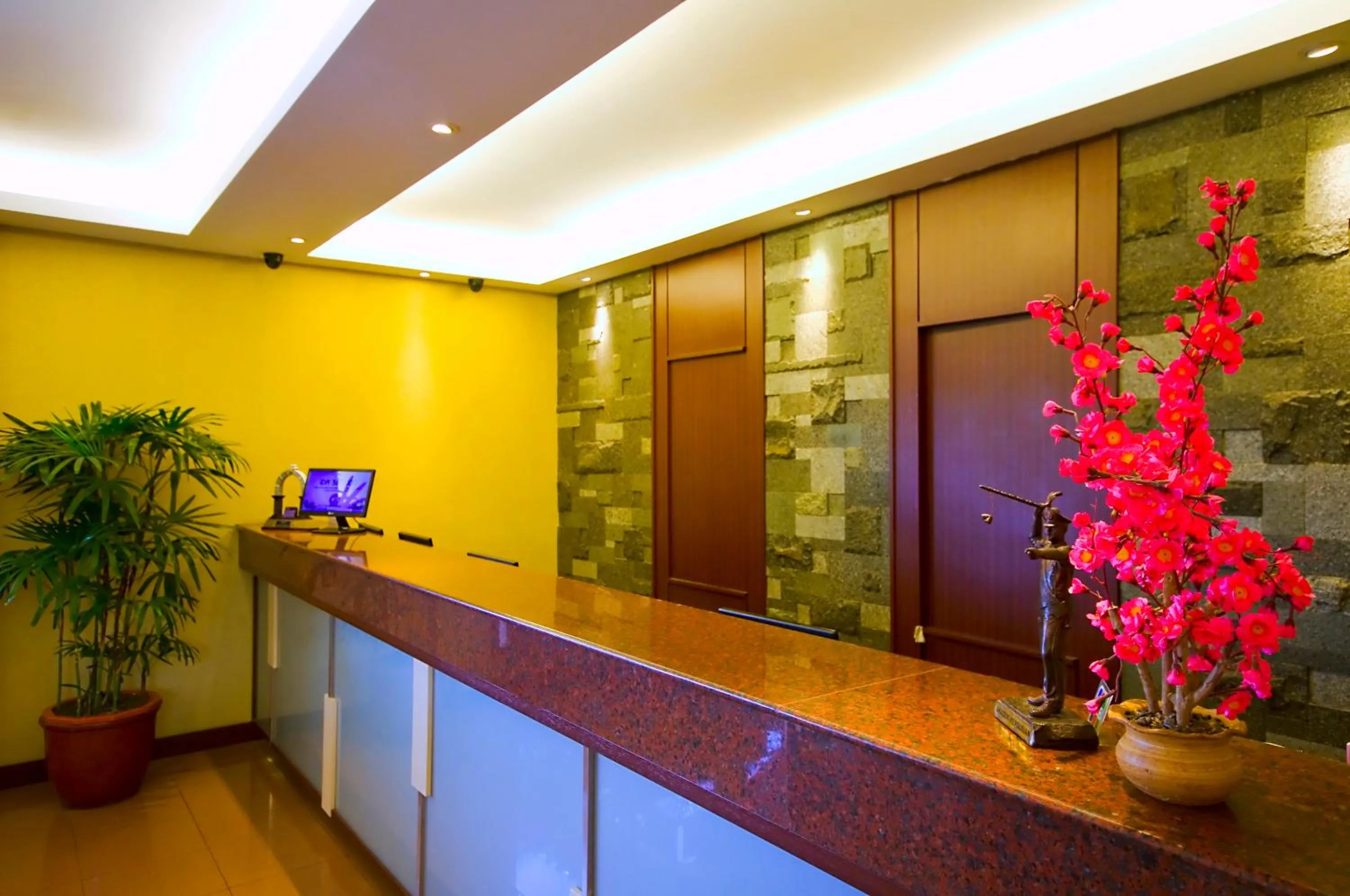 Lobby or reception in Mutiara Hotel and Convention