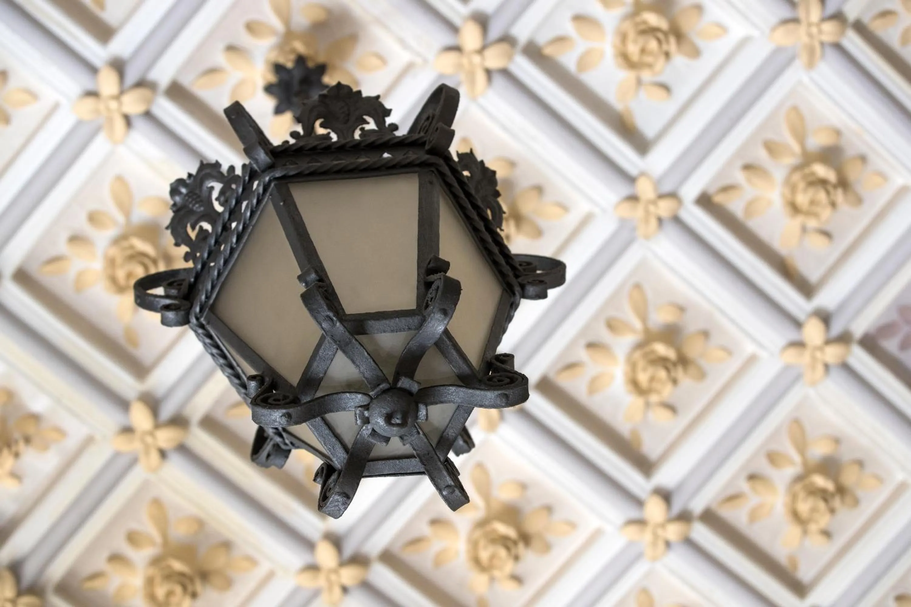 Decorative detail in Cuatro Naciones