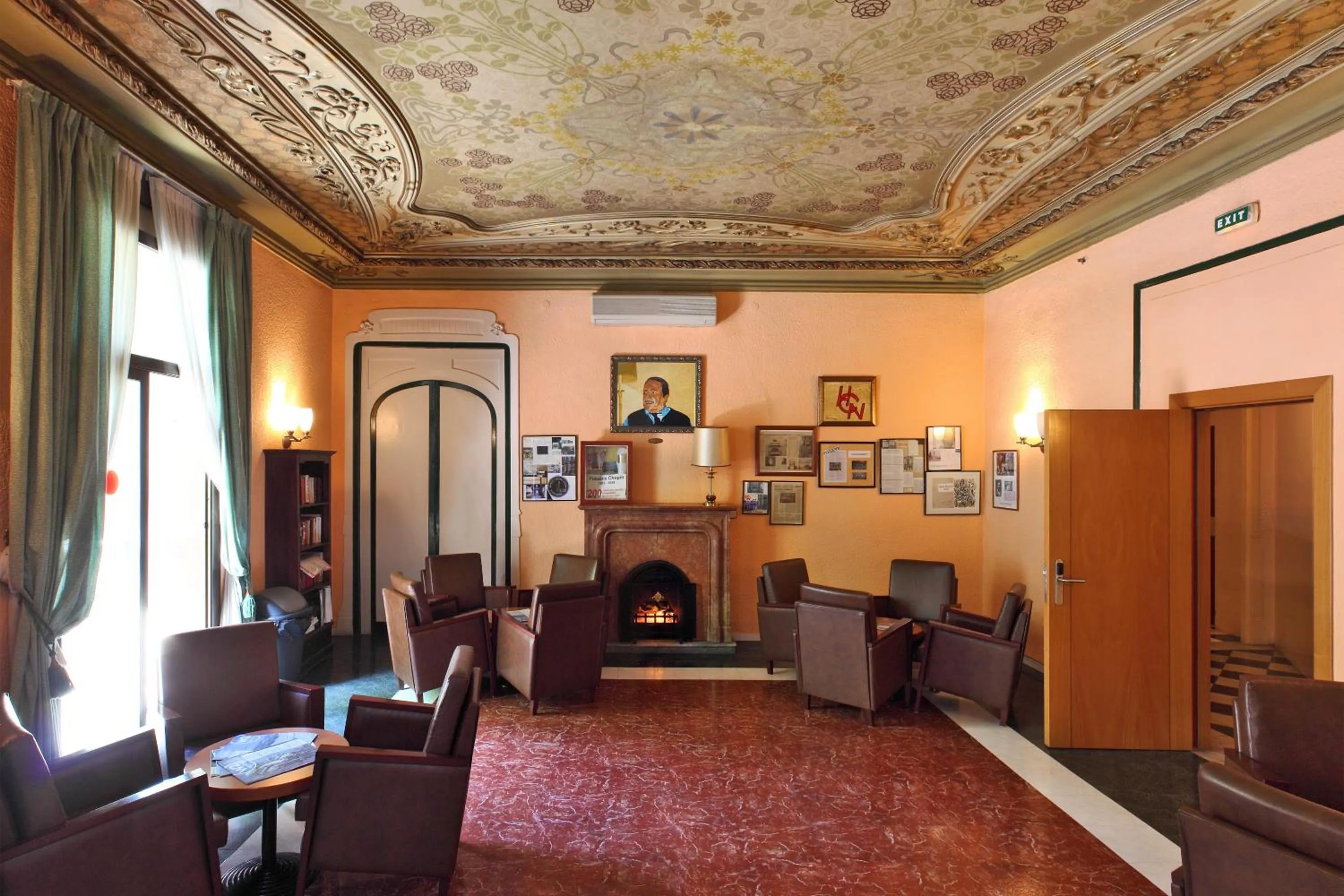 Communal lounge/ TV room in Cuatro Naciones