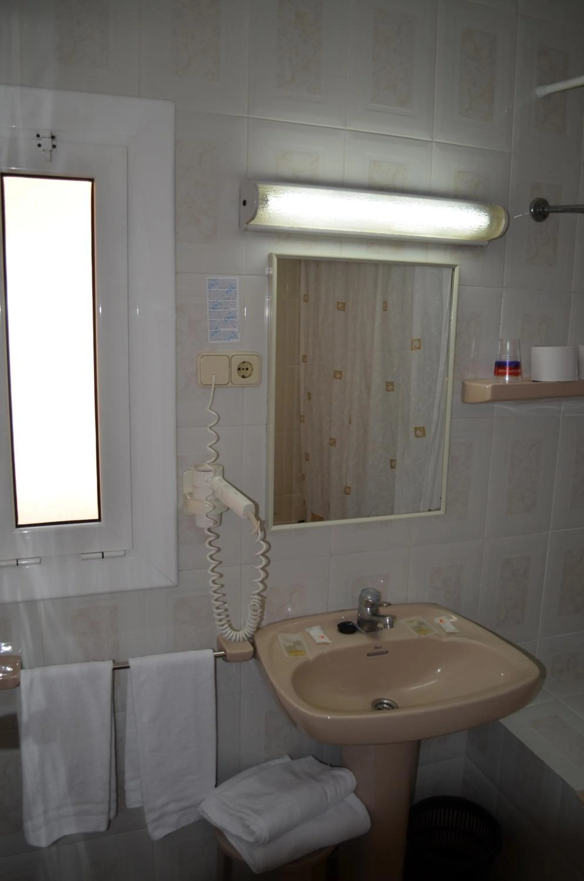 Bathroom in Cuatro Naciones