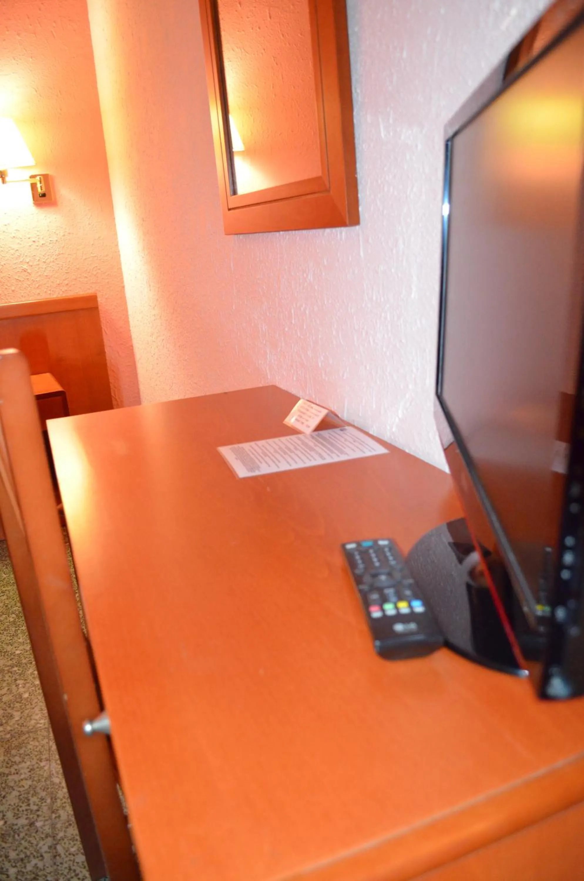 TV and multimedia in Cuatro Naciones