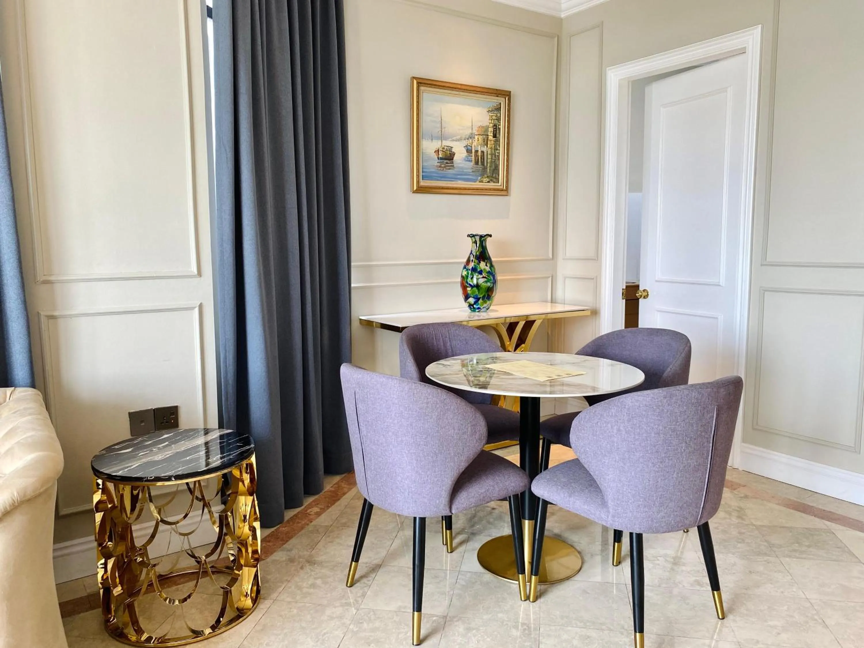 Grand Eska Hotel & Suites Batam