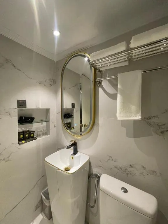 Toilet in Grand Eska Hotel & Suites Batam