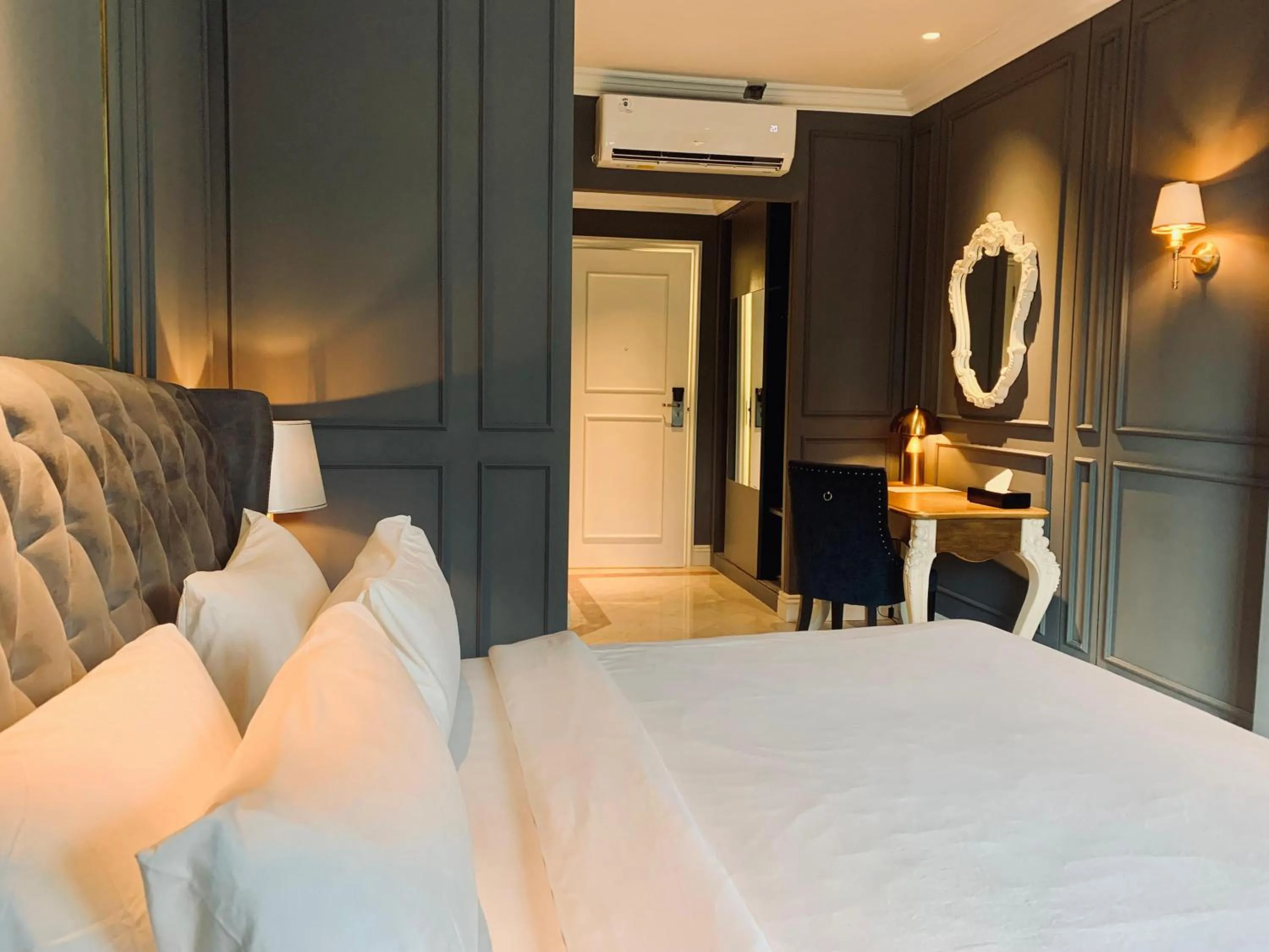 Bed in Grand Eska Hotel & Suites Batam