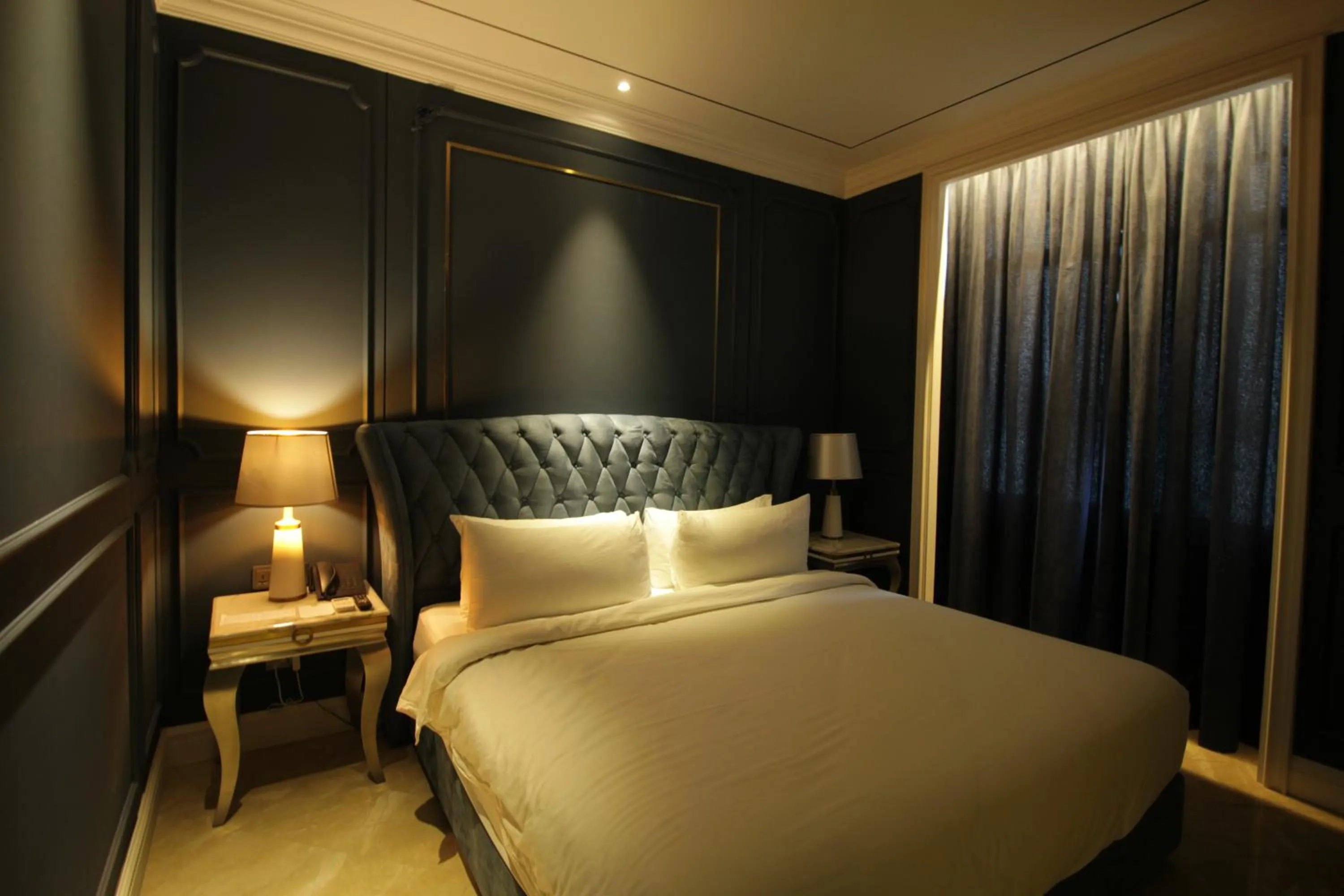 Bedroom, Bed in Grand Eska Hotel & Suites Batam
