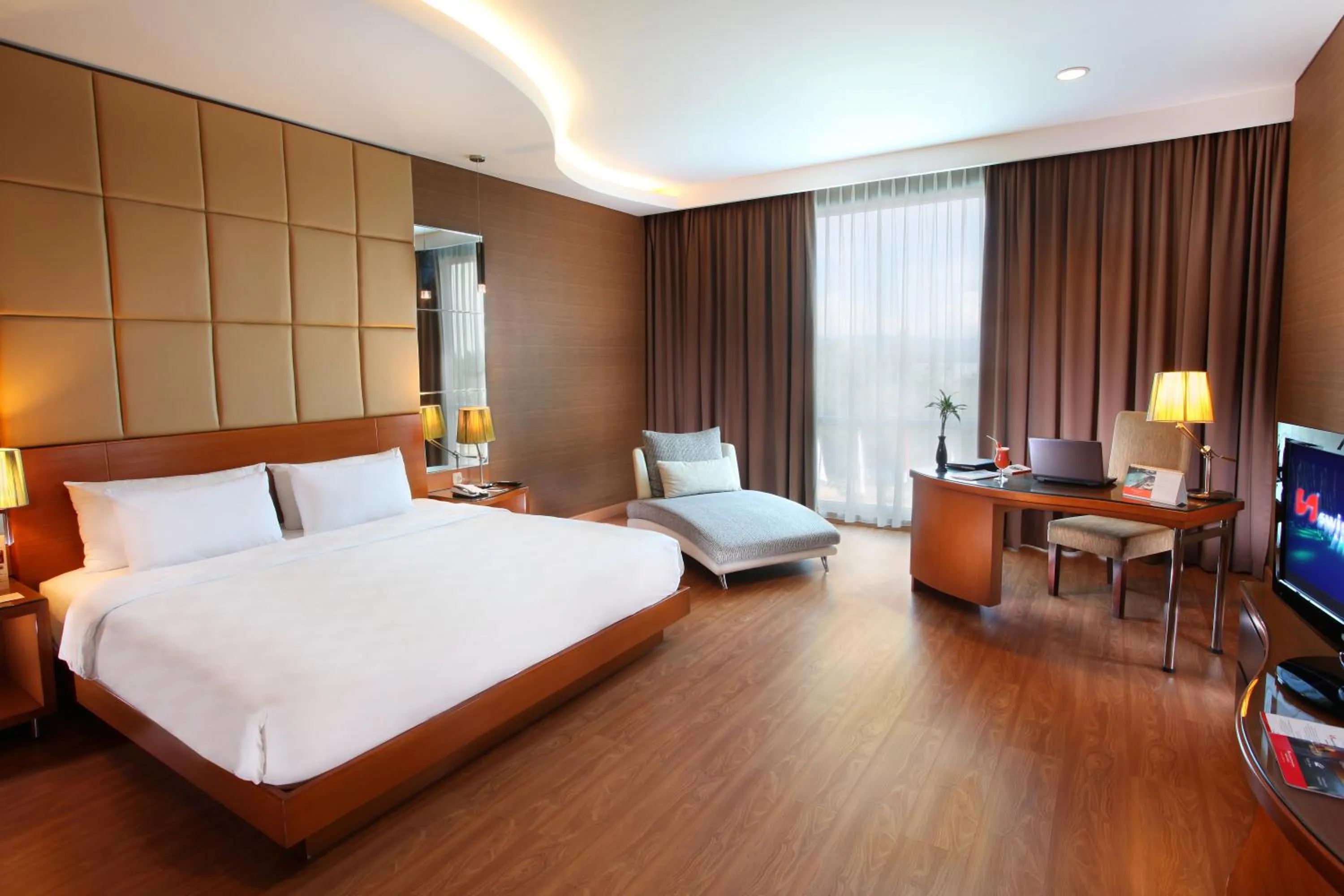 Photo of the whole room, Bed in Swiss-Belhotel Kendari