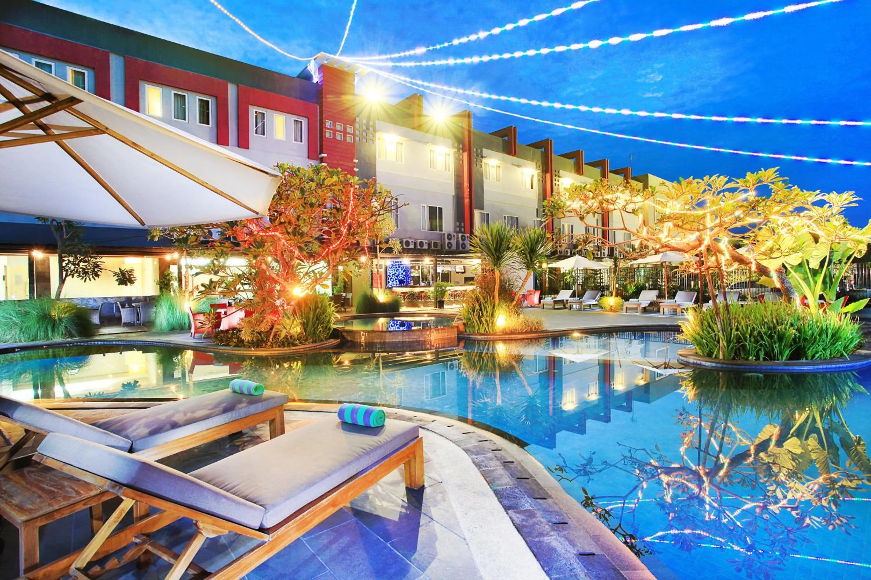 Swimming pool in Swiss-Belhotel Kendari