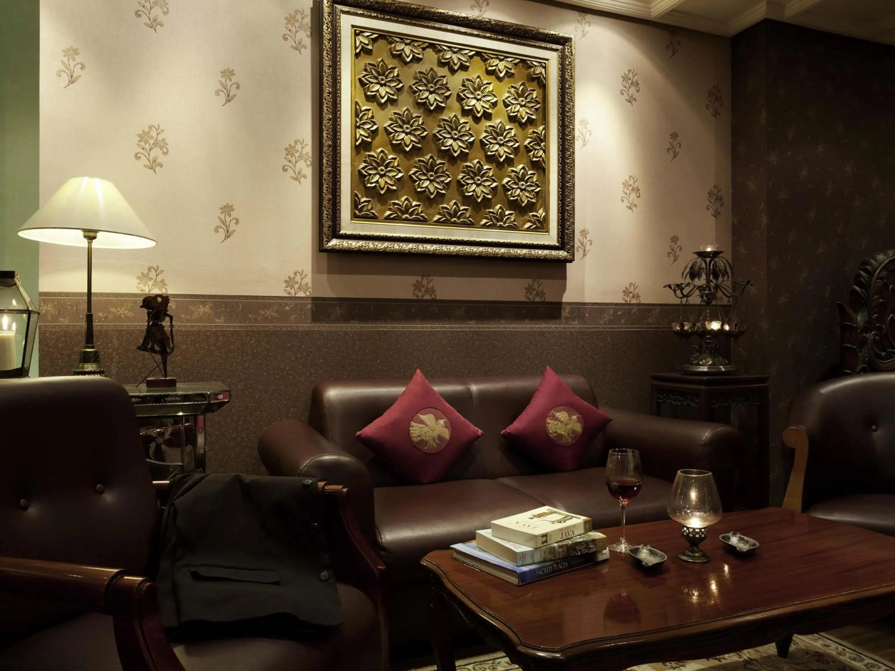 Lounge or bar in The Phoenix Hotel Yogyakarta - Handwritten Collection