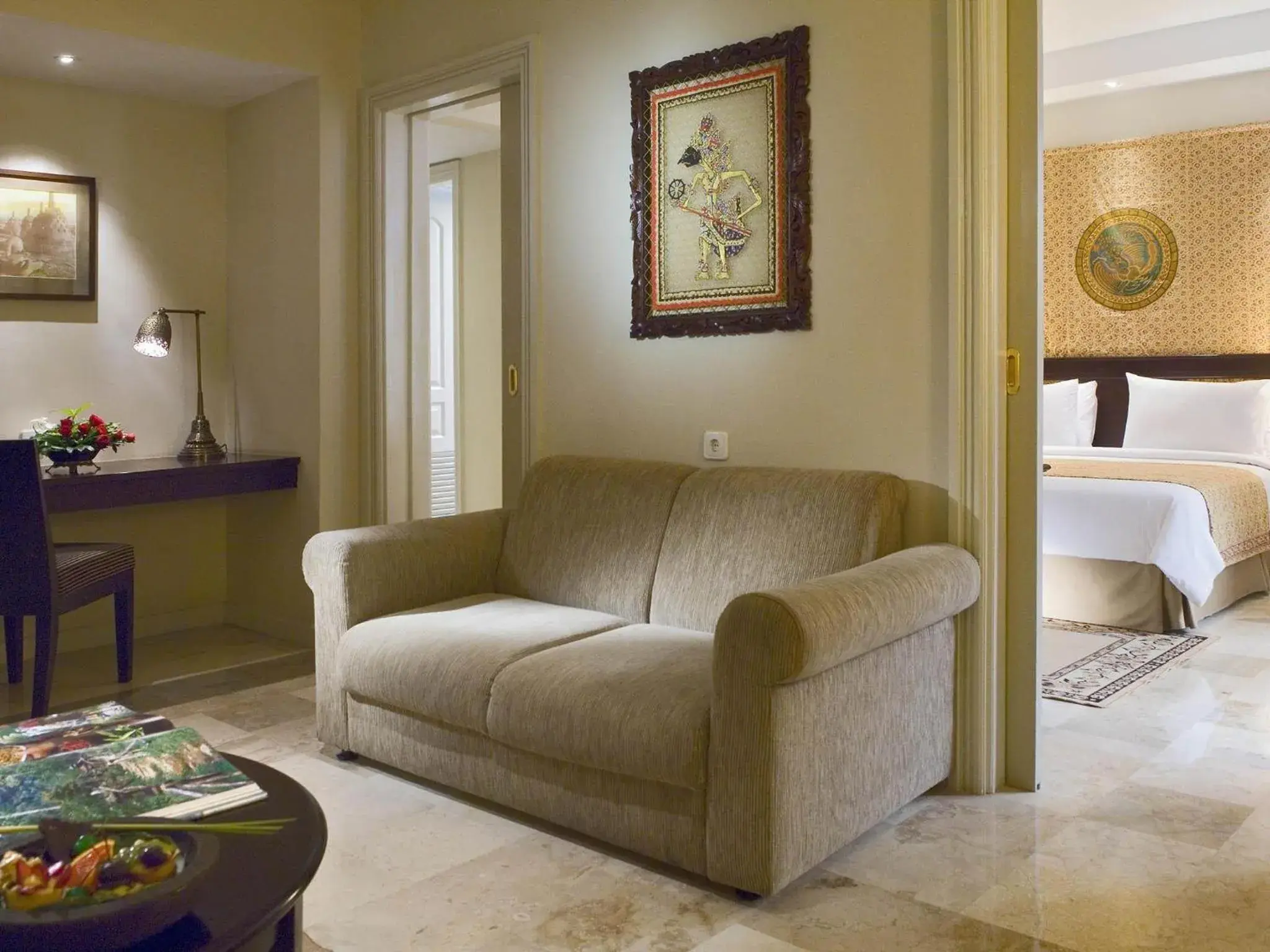 Legendary King Suite in The Phoenix Hotel Yogyakarta - Handwritten Collection Legendary King Suite in The Phoenix Hotel Yogyakarta - Handwritten Collection