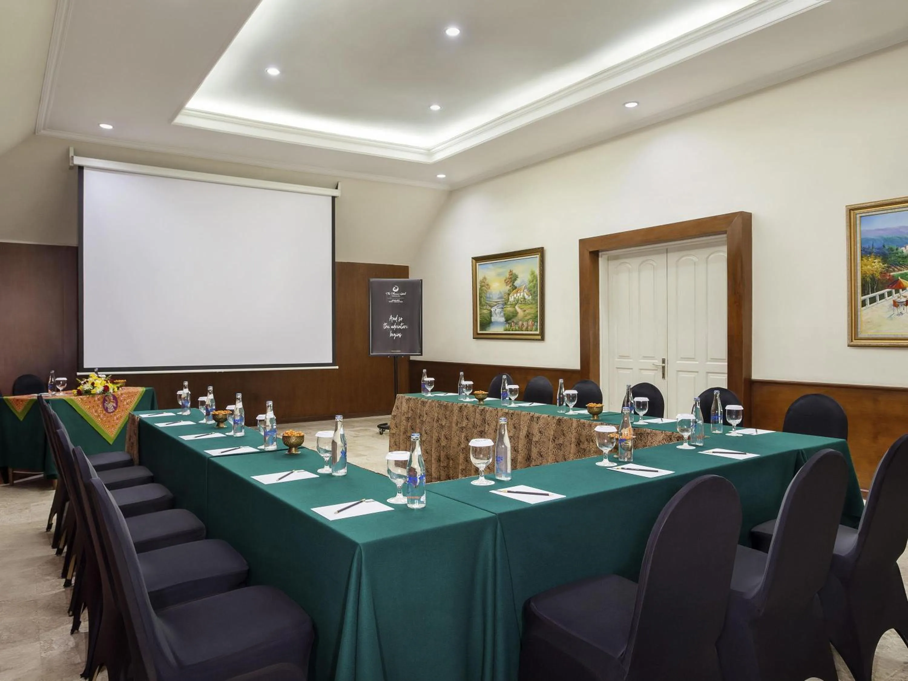 Meeting/conference room in The Phoenix Hotel Yogyakarta - Handwritten Collection