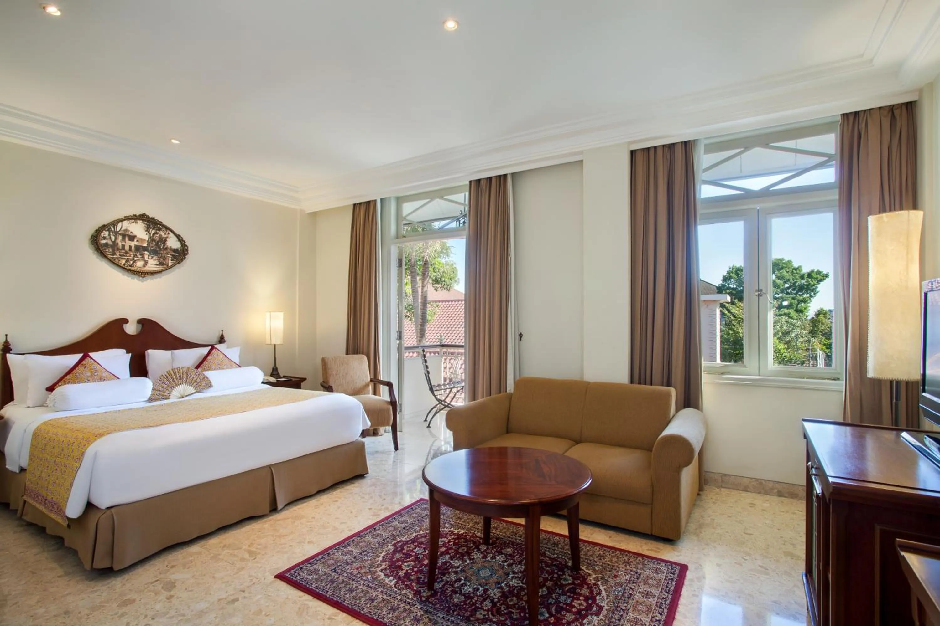 Bed in The Phoenix Hotel Yogyakarta - Handwritten Collection