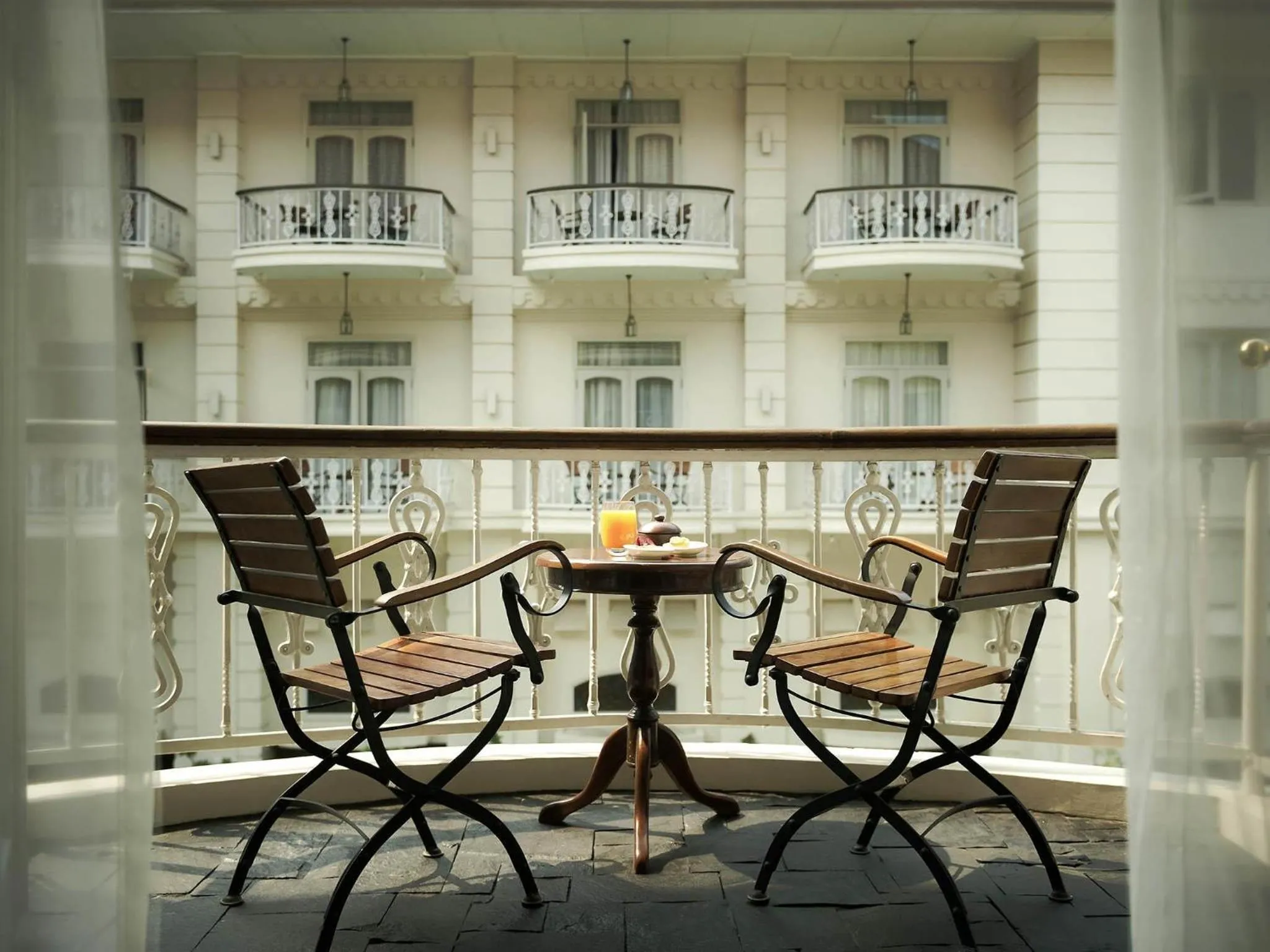 Bedroom in The Phoenix Hotel Yogyakarta - Handwritten Collection
