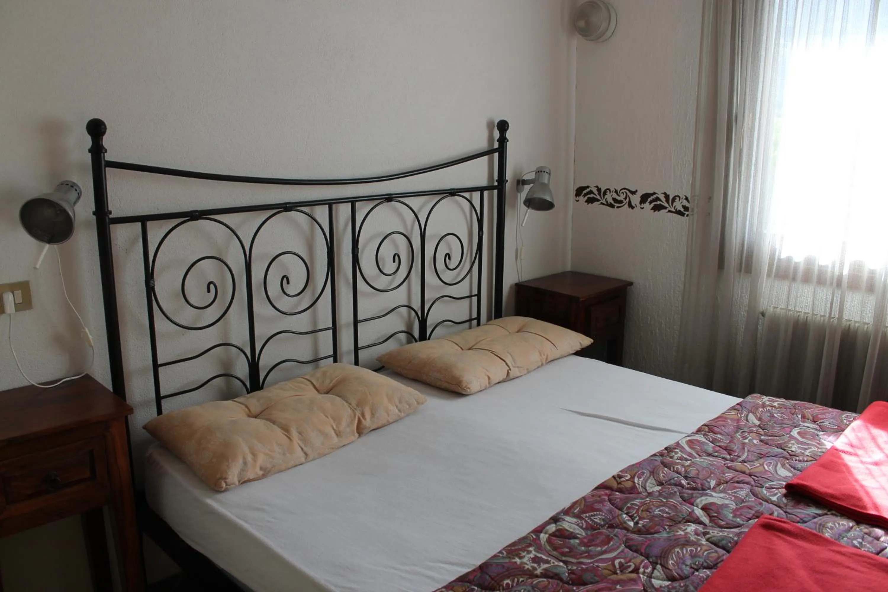 Decorative detail, Bed in Jolly Residence