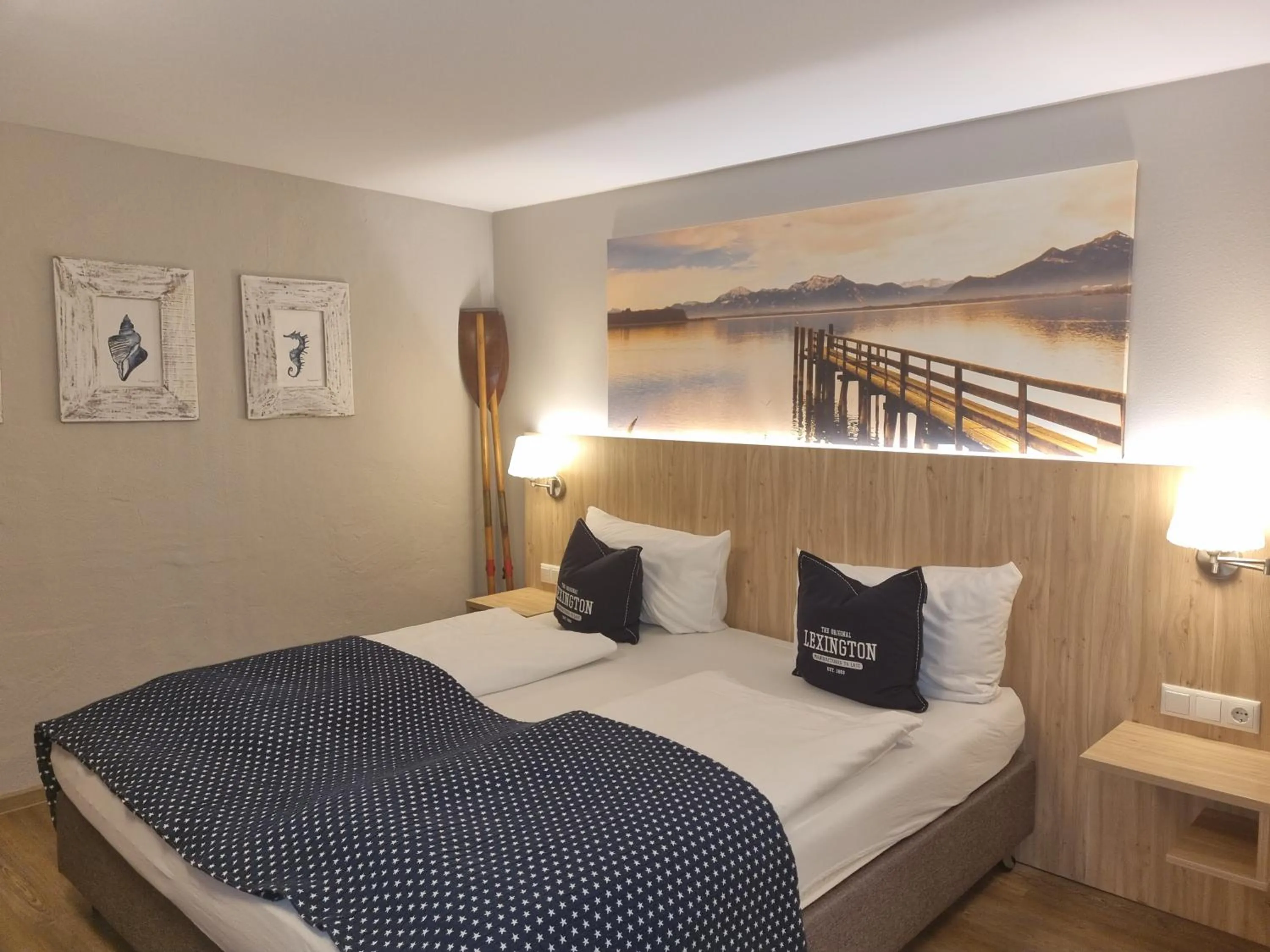 Bed in Gasthof Chiemseefischer