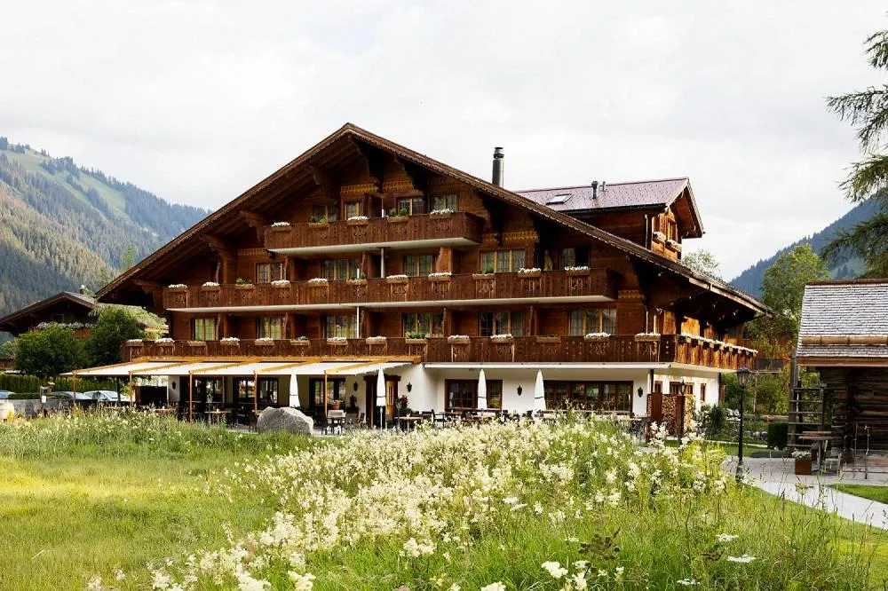 Facade/entrance in Hotel Alpenland