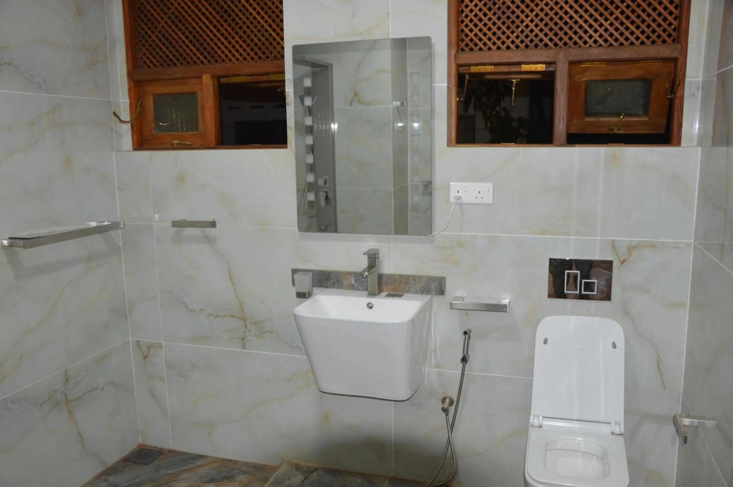 Bathroom in Cinnamon Airport Residencies