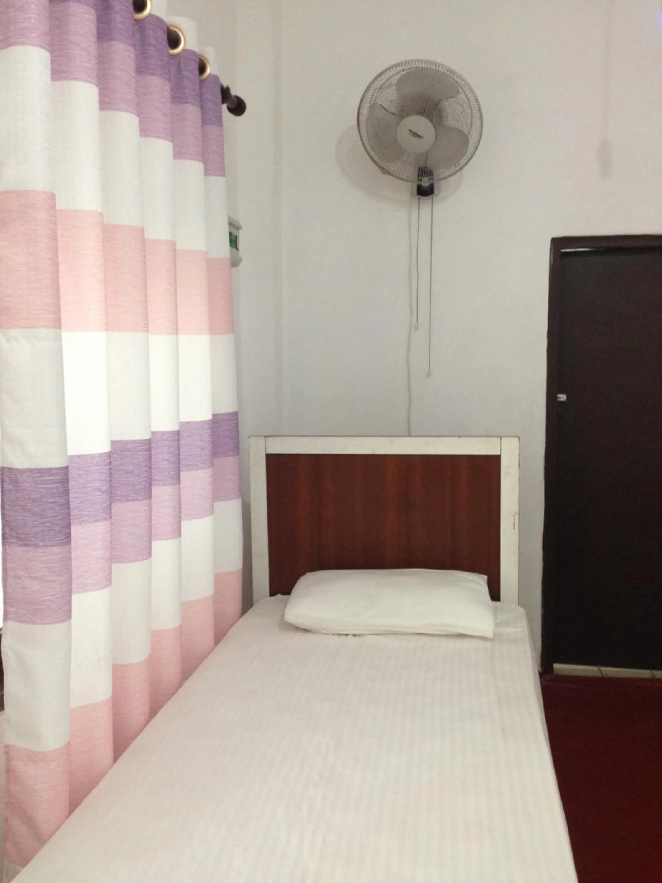 Bed in Cinnamon Airport Residencies