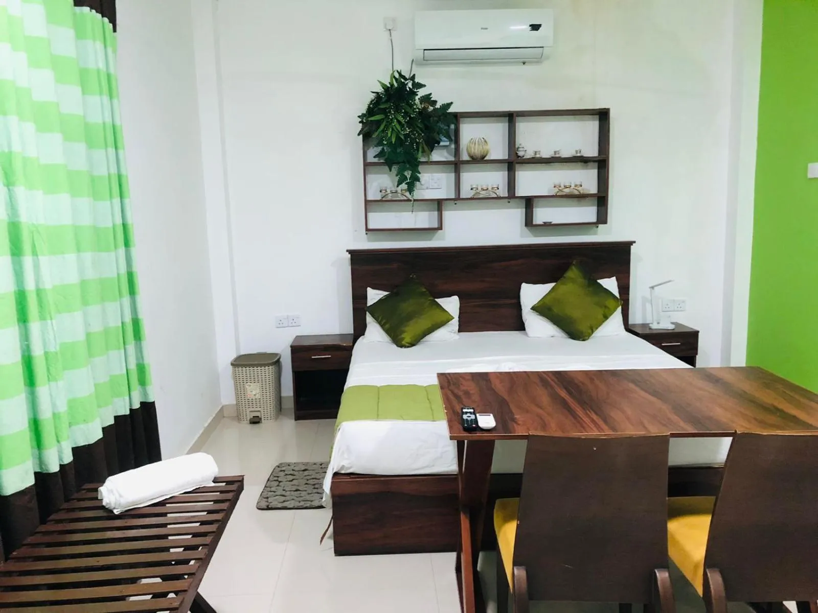 Bed in Cinnamon Airport Residencies