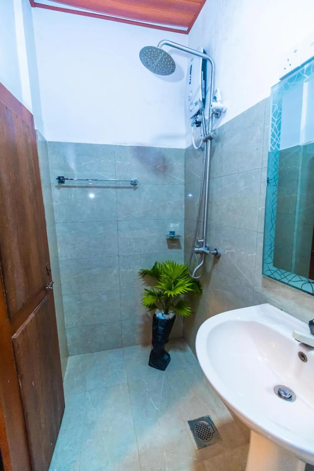 Cinnamon Airport Residencies