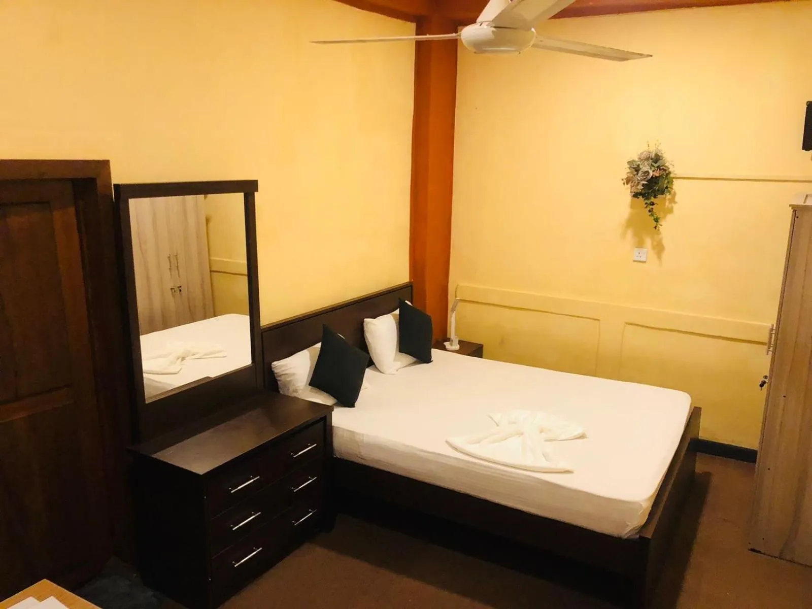 Bed in Cinnamon Airport Residencies