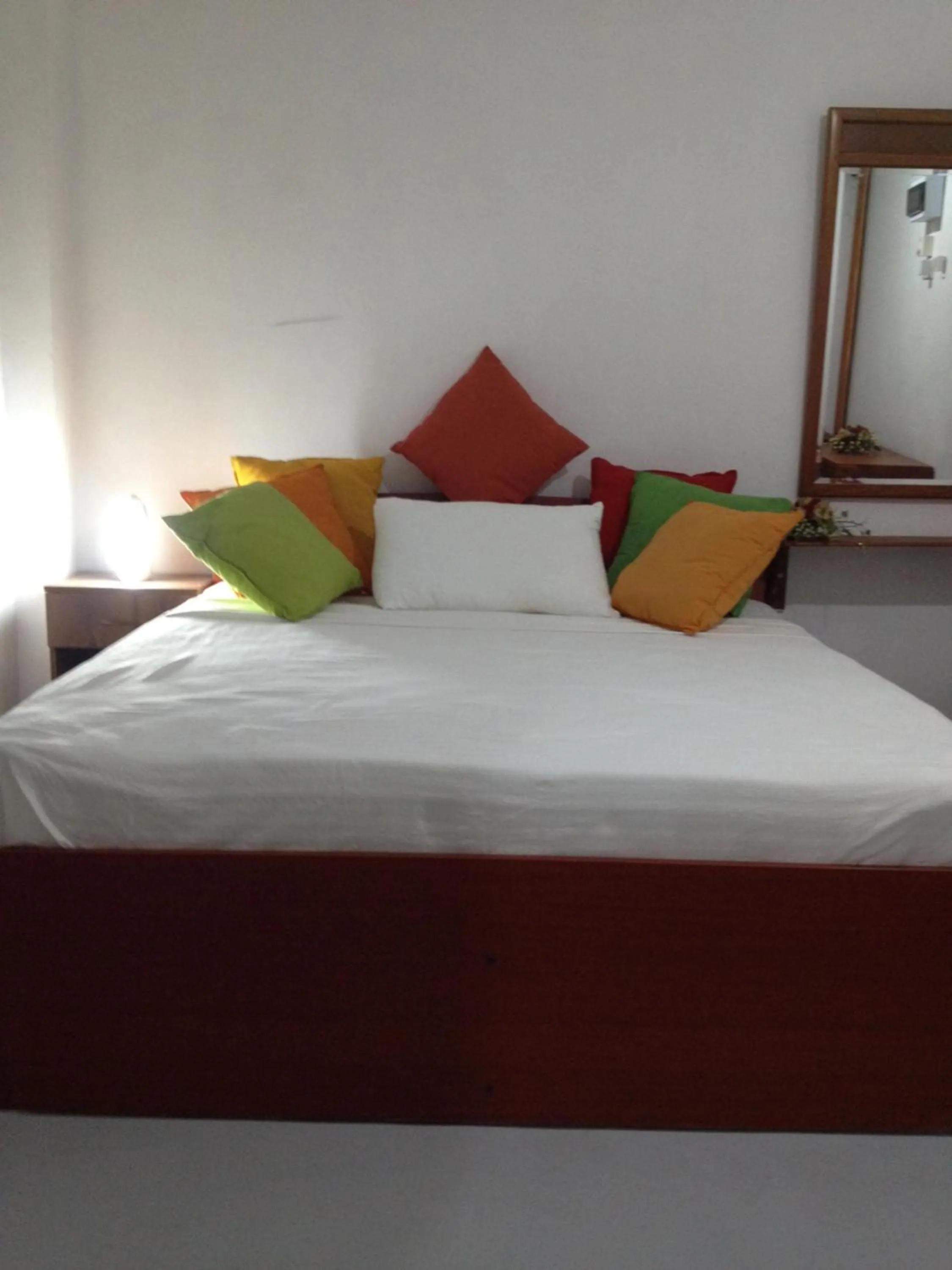 Bed in Cinnamon Airport Residencies
