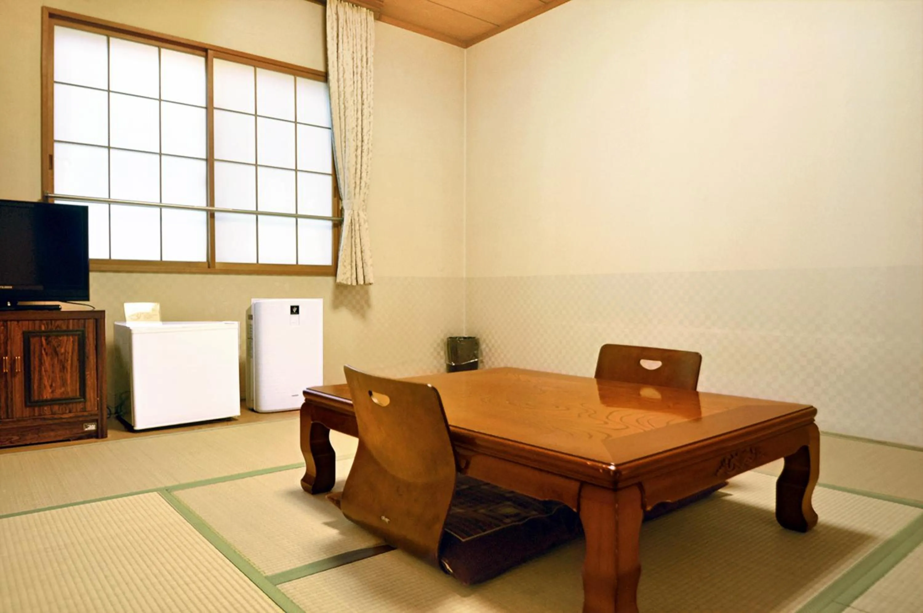 Photo of the whole room in Kobushi no Yu Atsuma