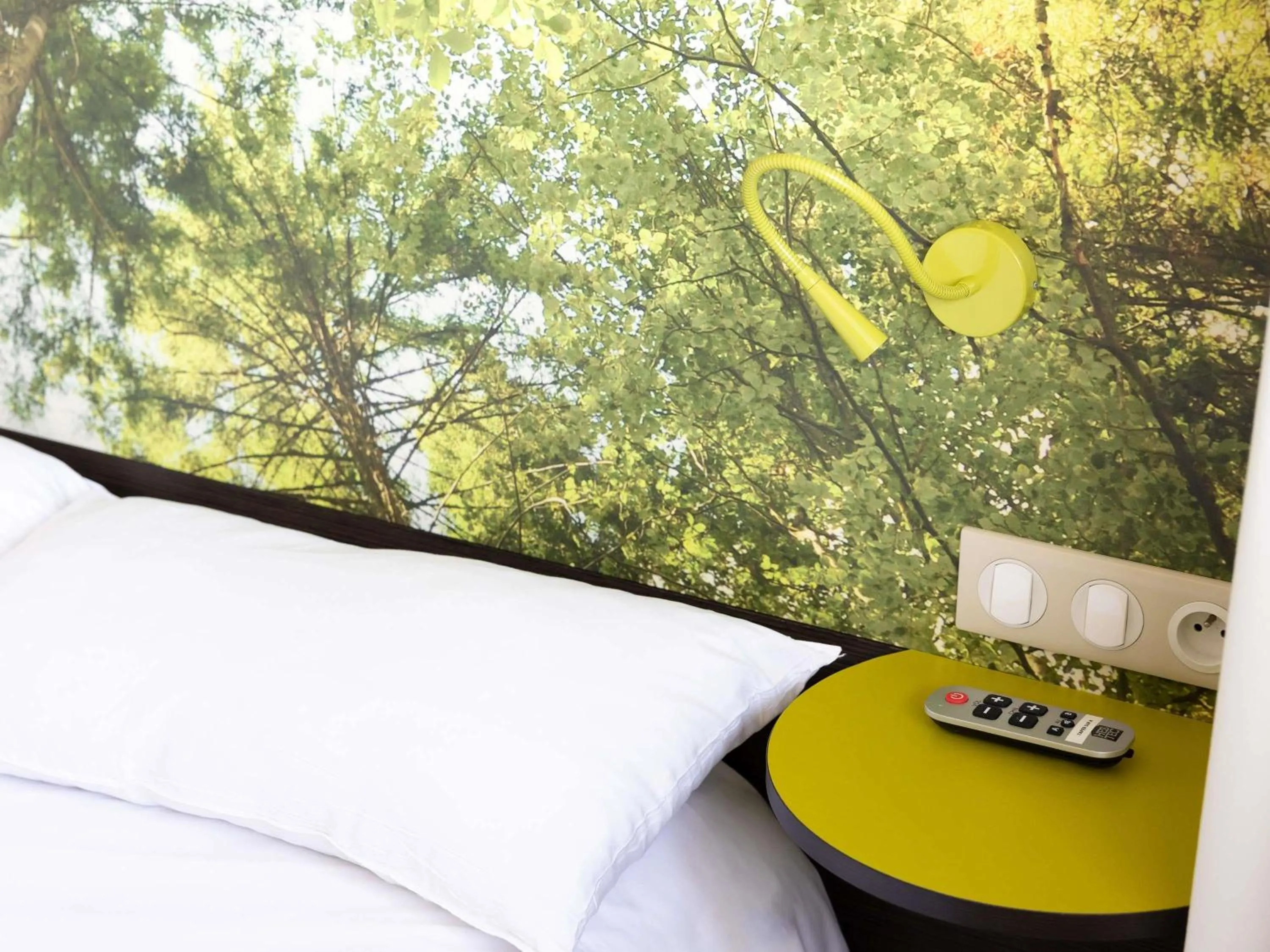 Bedroom in ibis styles Dax Centre